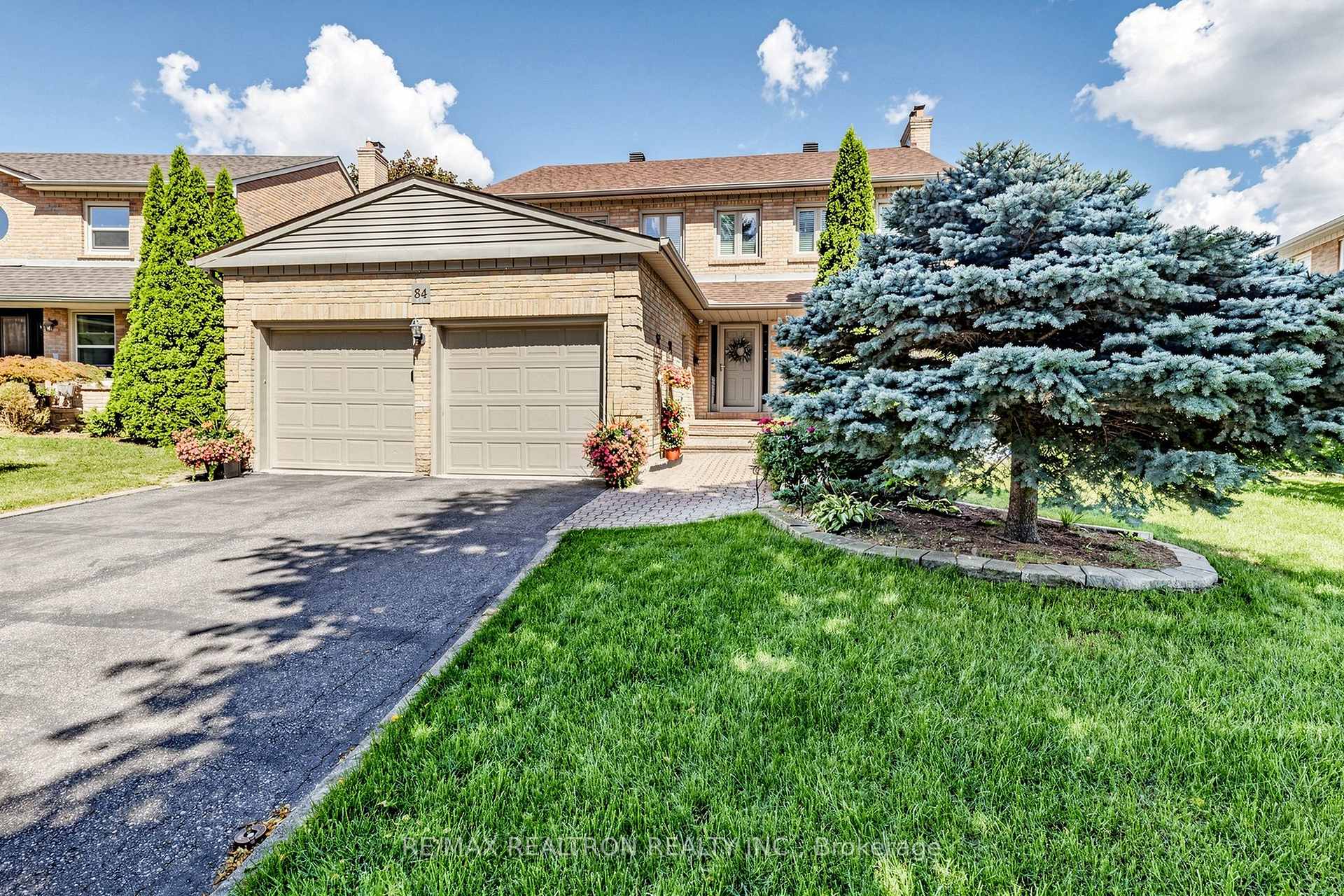 Photo 2 of 84 Ferndell Circle, Markham, Unionville — HOMEH