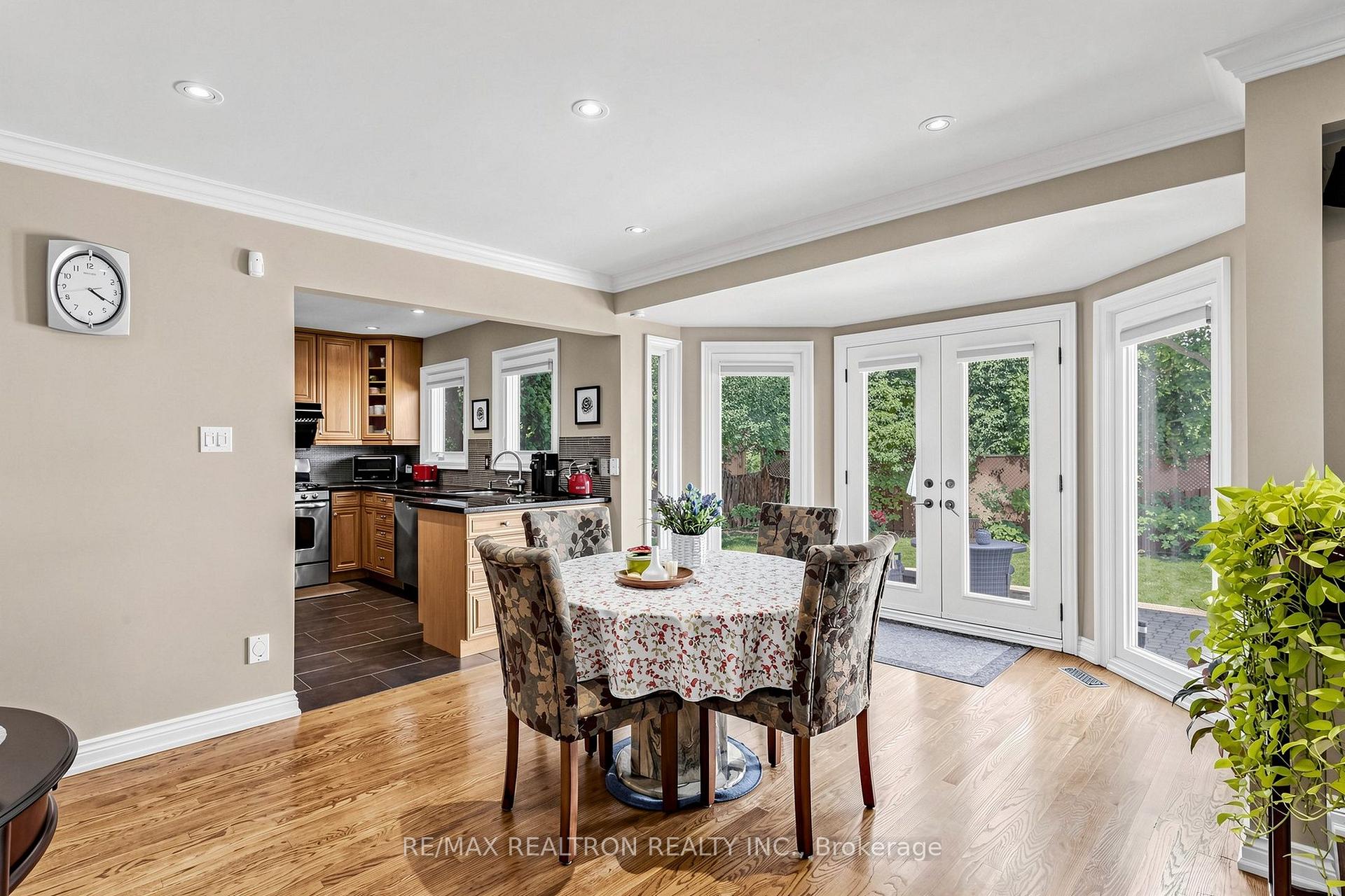 Photo 19 of 84 Ferndell Circle, Markham, Unionville — HOMEH