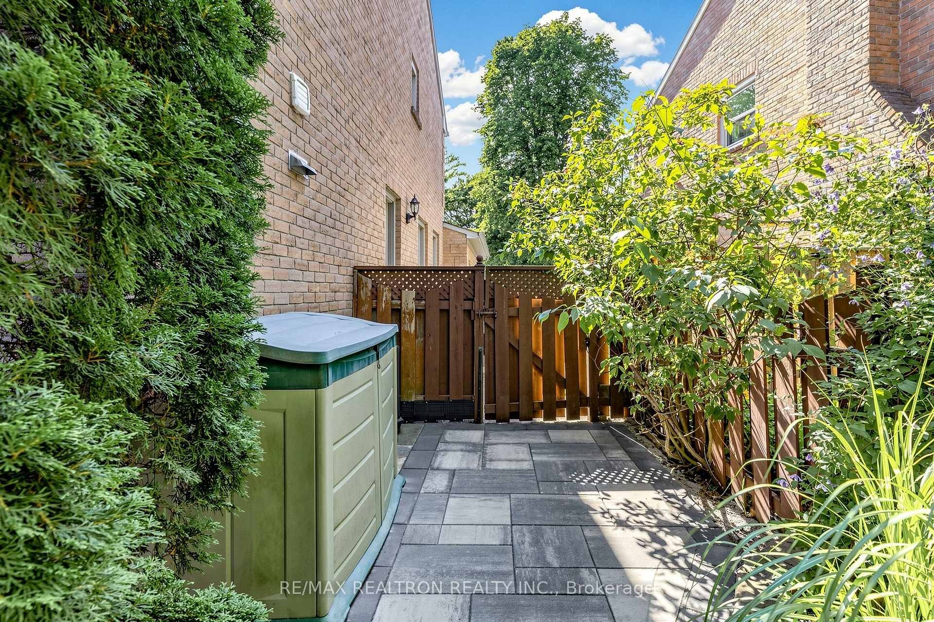 Photo 50 of 84 Ferndell Circle, Markham, Unionville — HOMEH