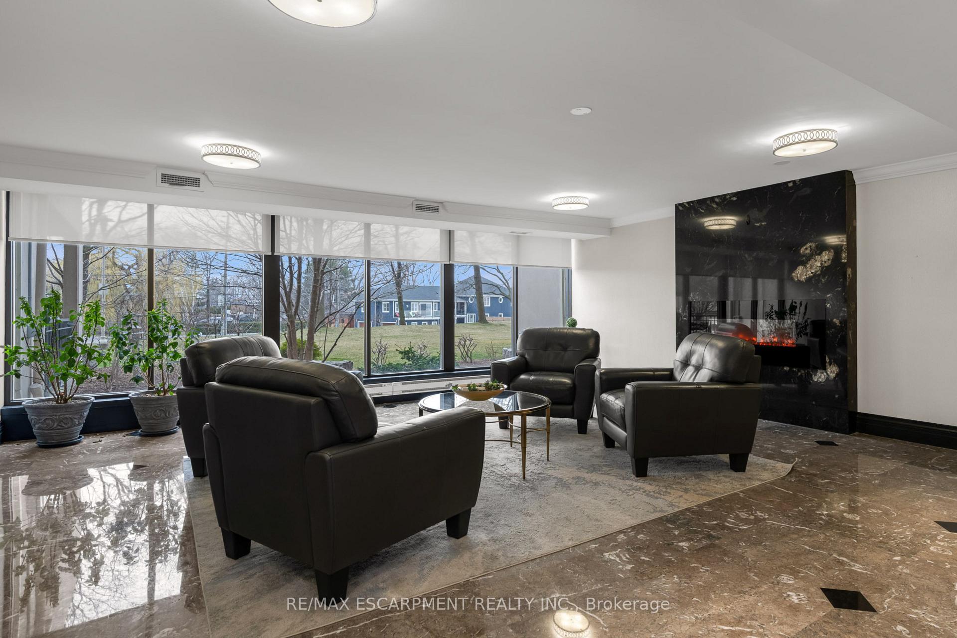 Photo 5 of Unit 1118, 500 Green Road, Hamilton, Lakeshore — HOMEH