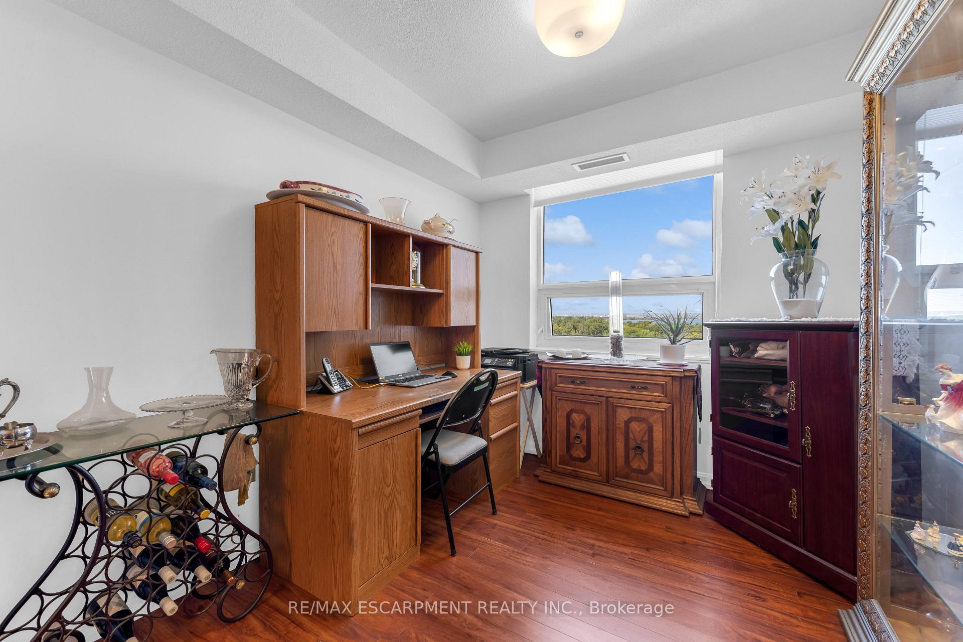 Photo 15 of Unit 1118, 500 Green Road, Hamilton, Lakeshore — HOMEH