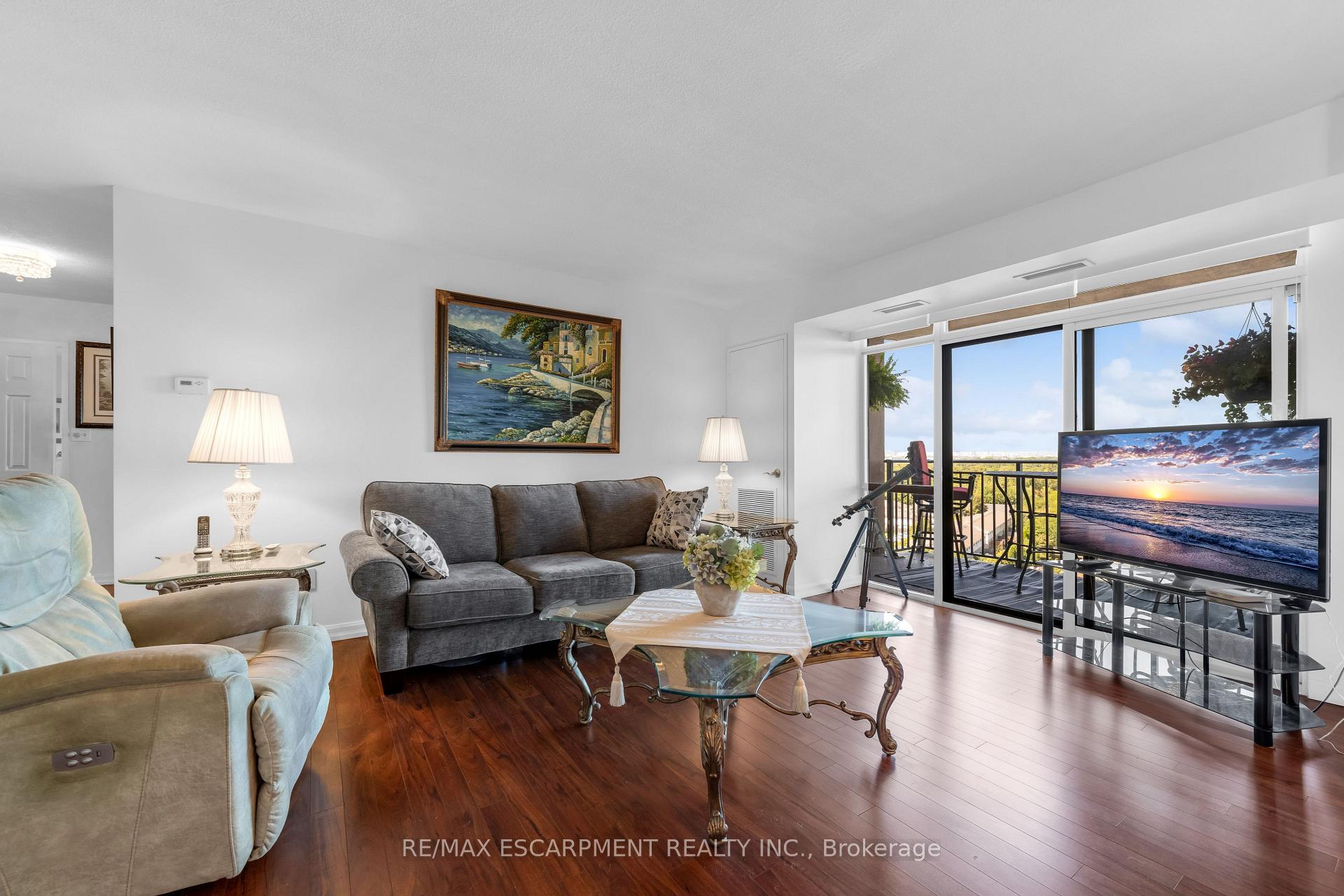 Photo 17 of Unit 1118, 500 Green Road, Hamilton, Lakeshore — HOMEH