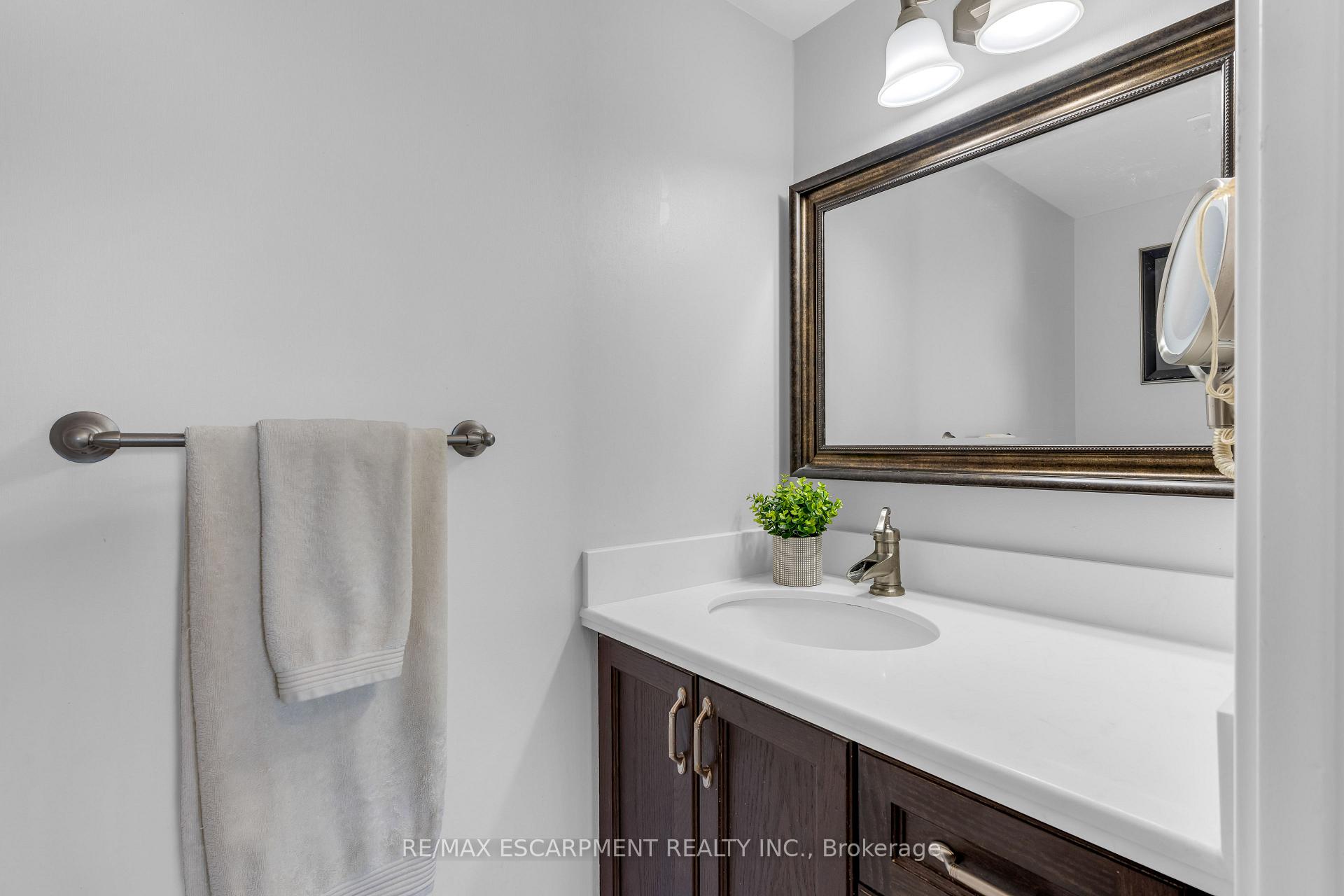 Photo 27 of Unit 1118, 500 Green Road, Hamilton, Lakeshore — HOMEH