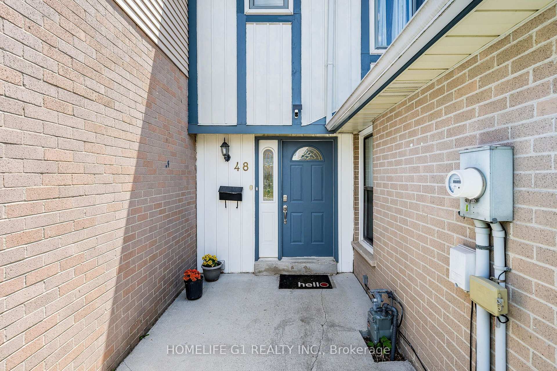 Photo 3 of 48 Thatcher Court, Brampton, Heart Lake West — HOMEH