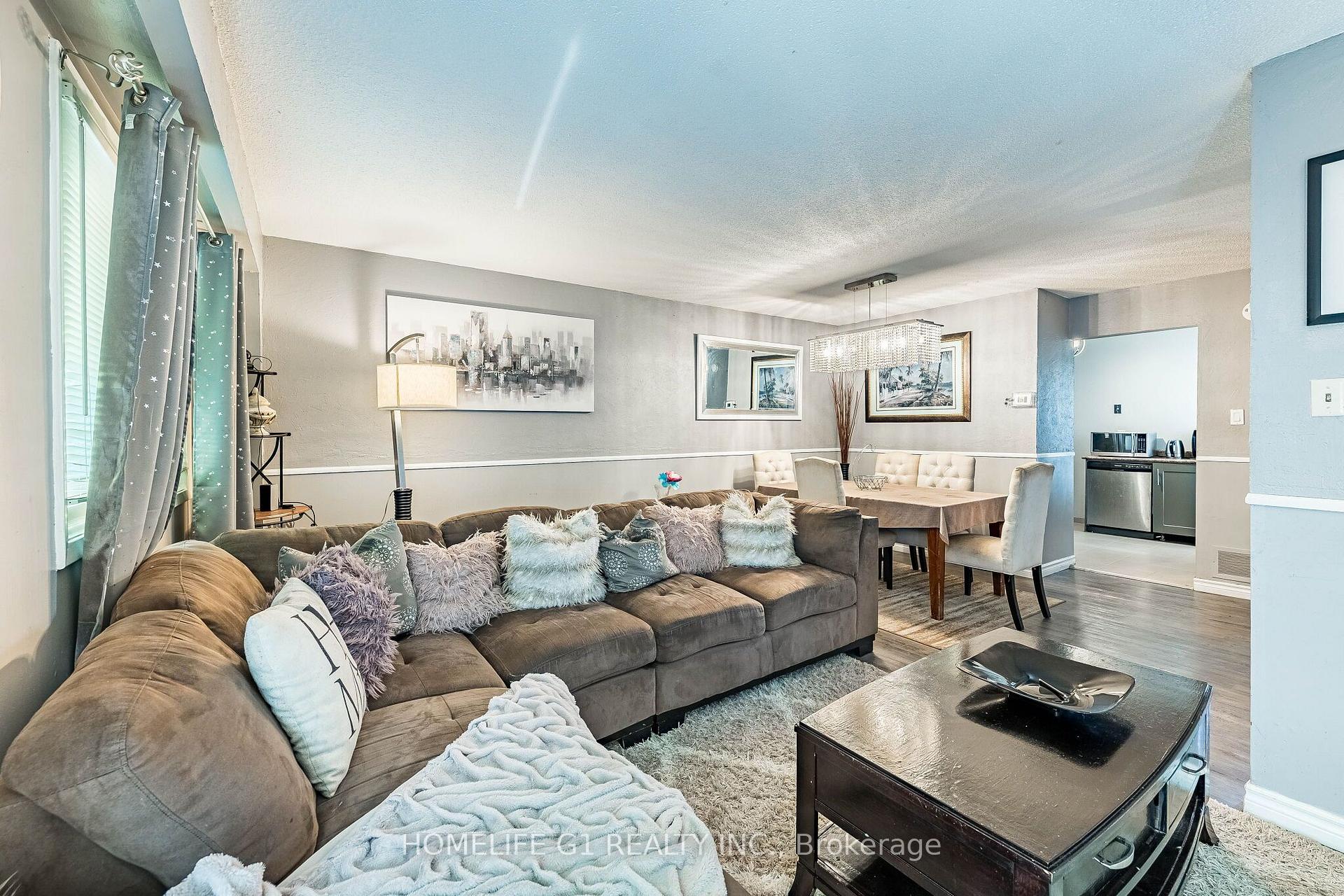 Photo 9 of 48 Thatcher Court, Brampton, Heart Lake West — HOMEH