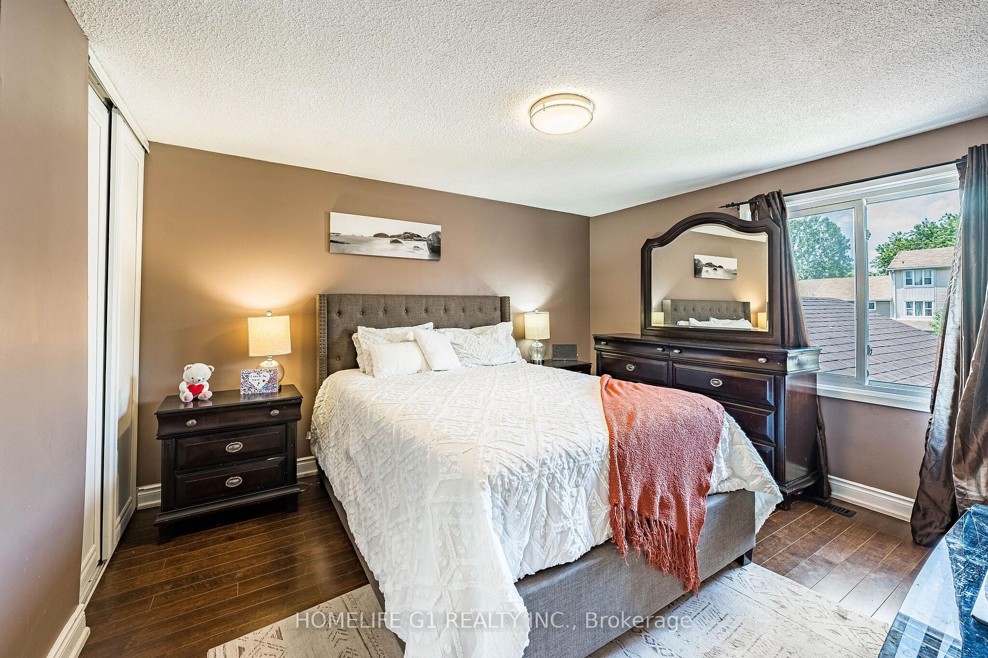 Photo 17 of 48 Thatcher Court, Brampton, Heart Lake West — HOMEH