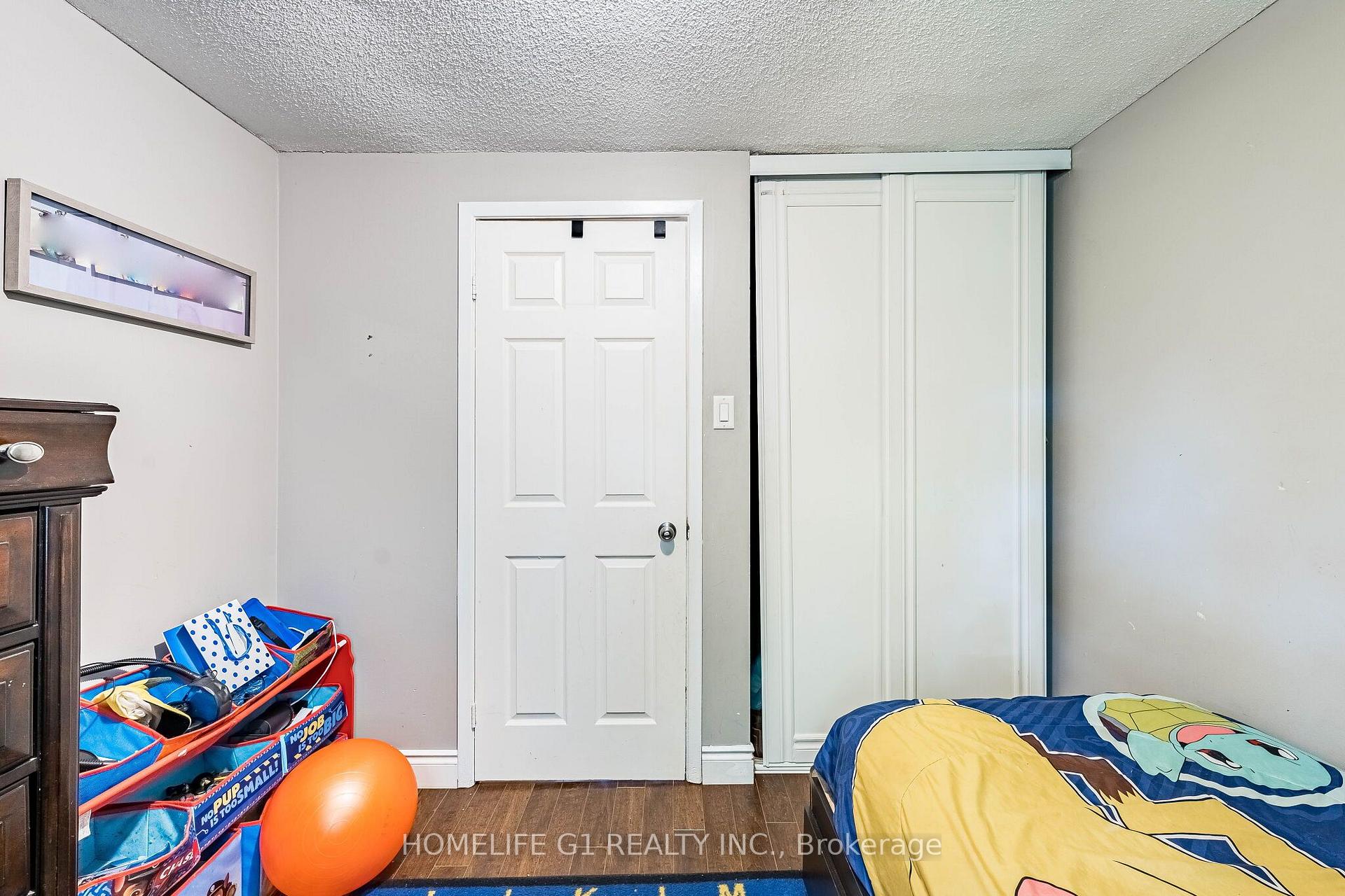 Photo 22 of 48 Thatcher Court, Brampton, Heart Lake West — HOMEH