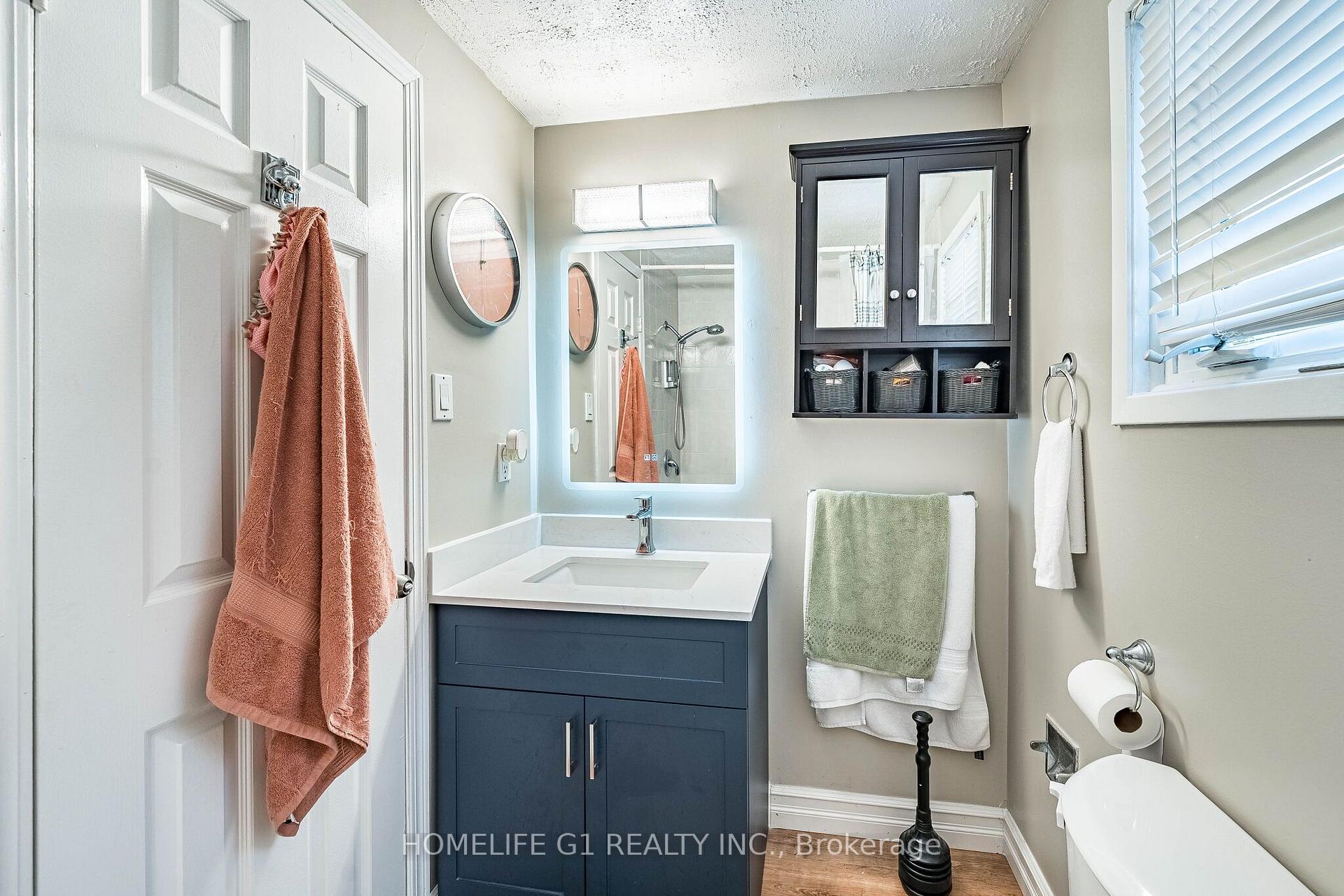 Photo 24 of 48 Thatcher Court, Brampton, Heart Lake West — HOMEH