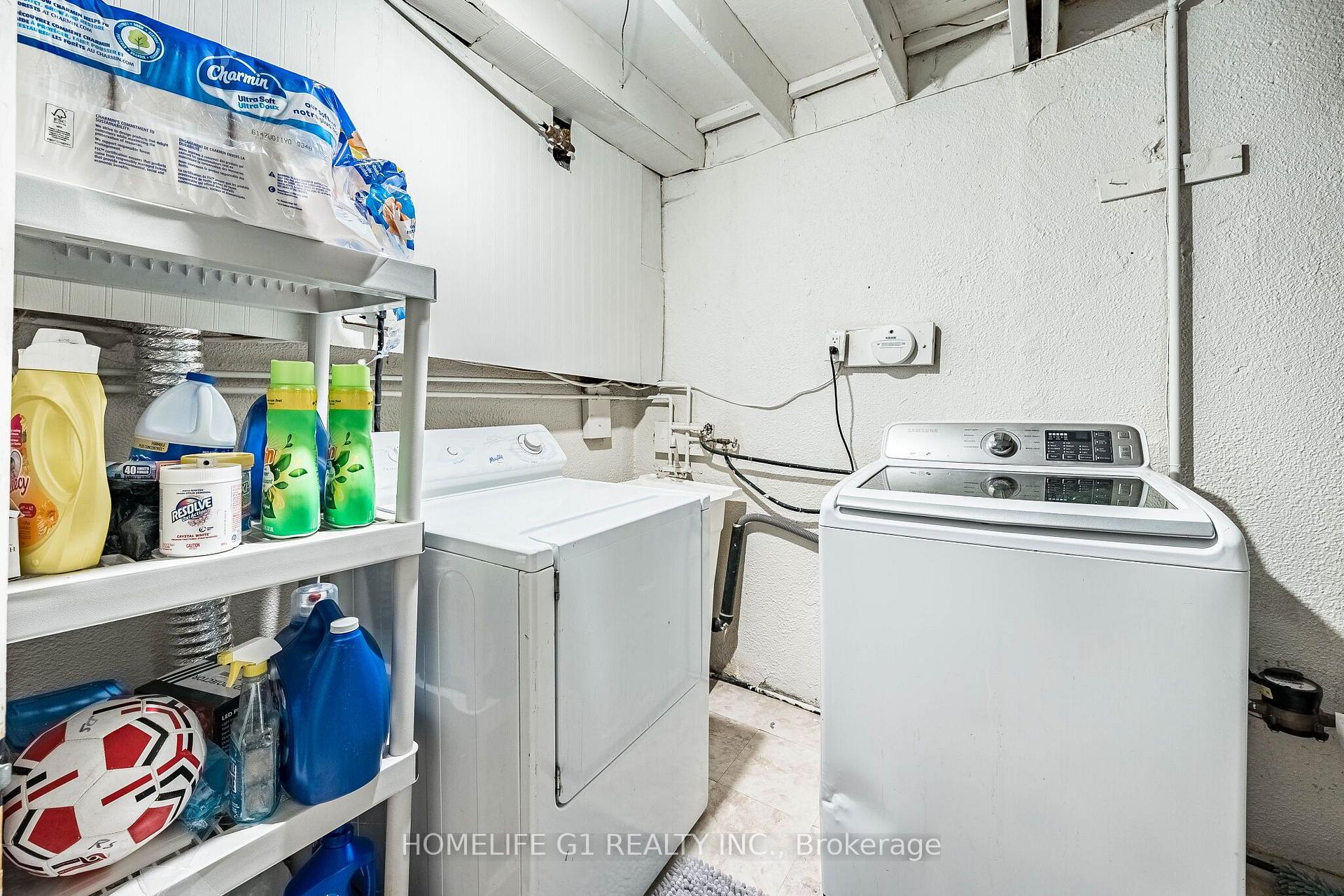 Photo 31 of 48 Thatcher Court, Brampton, Heart Lake West — HOMEH