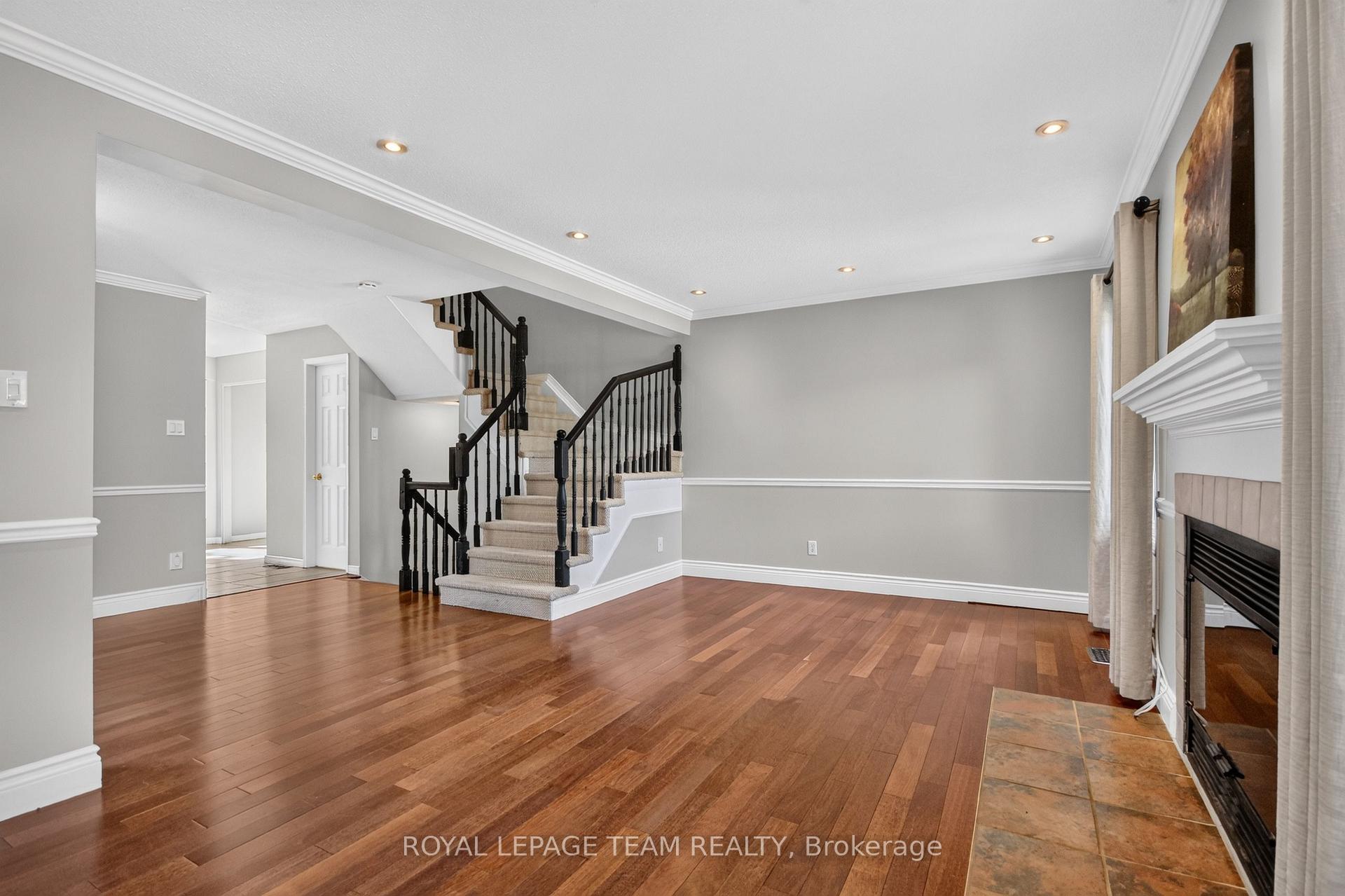 Photo 9 of 136 Glamorgan Drive, Ottawa, Kanata - Glencairn/Hazeldean — HOMEH