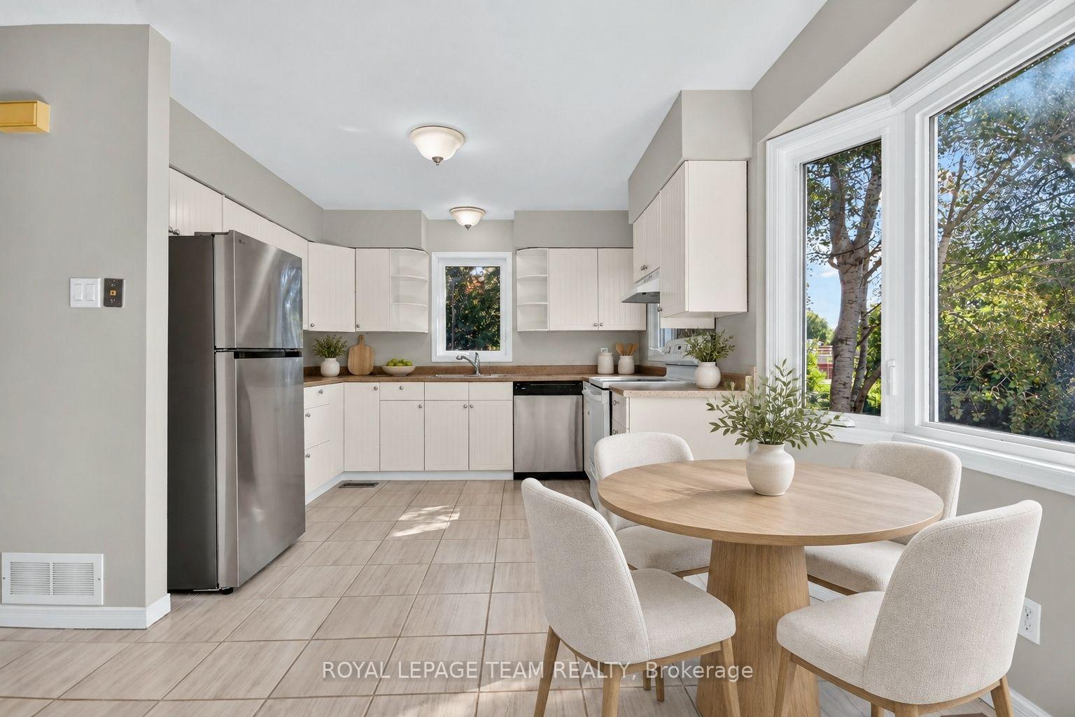 Photo 17 of 136 Glamorgan Drive, Ottawa, Kanata - Glencairn/Hazeldean — HOMEH