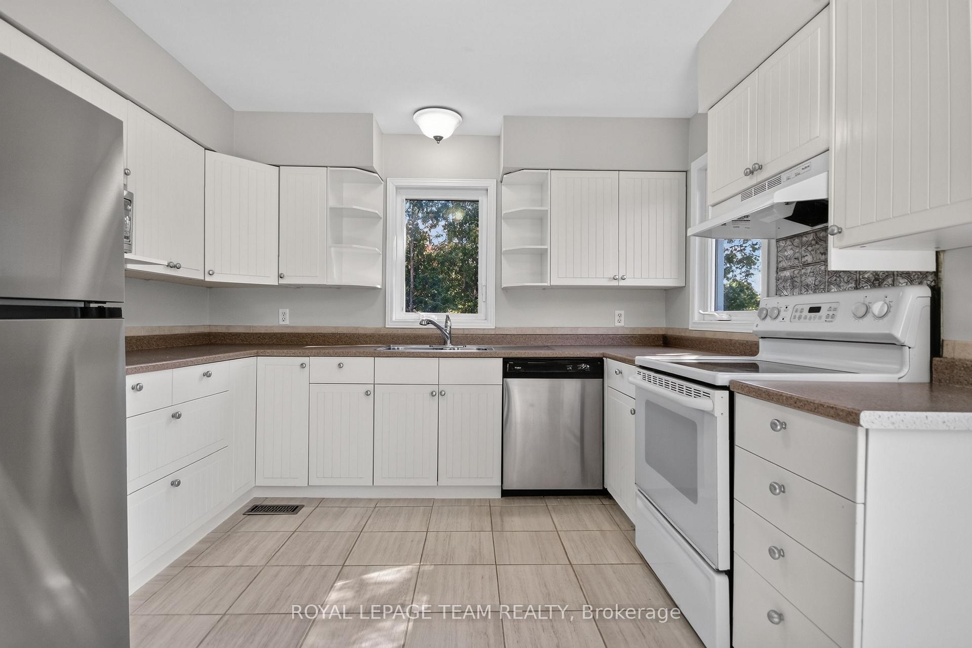 Photo 20 of 136 Glamorgan Drive, Ottawa, Kanata - Glencairn/Hazeldean — HOMEH