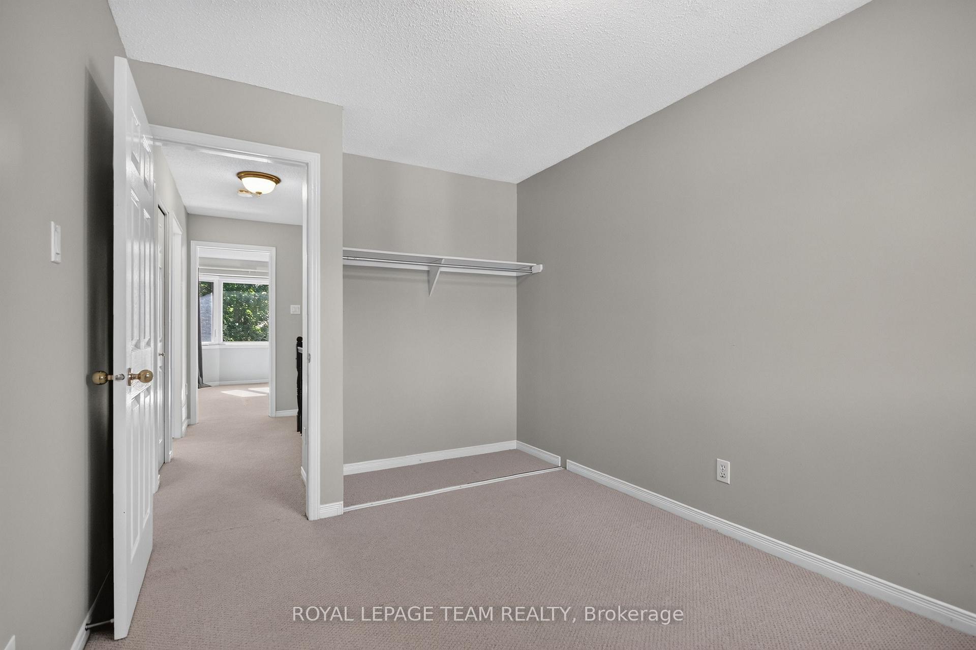 Photo 33 of 136 Glamorgan Drive, Ottawa, Kanata - Glencairn/Hazeldean — HOMEH