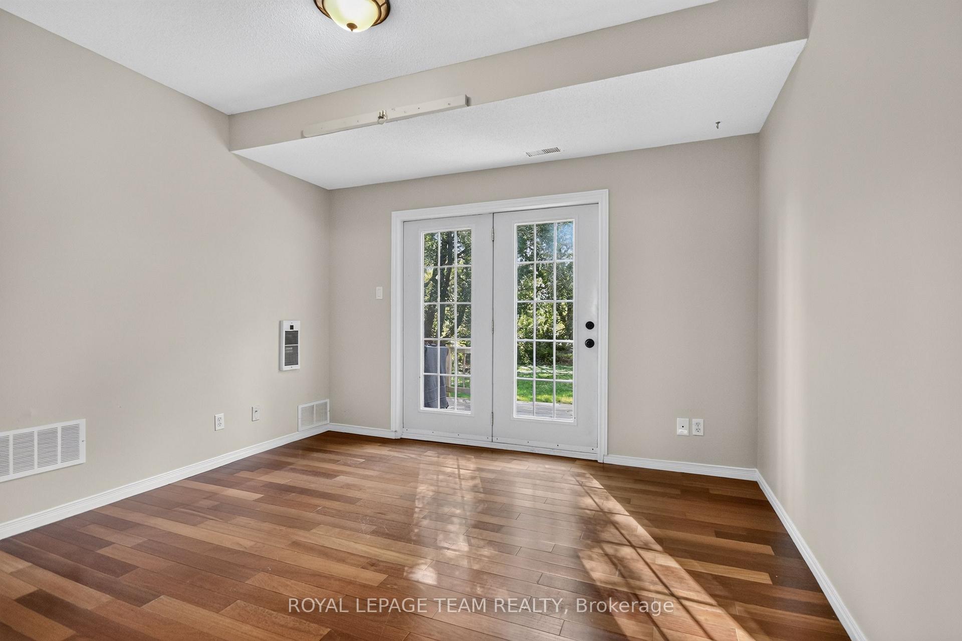 Photo 39 of 136 Glamorgan Drive, Ottawa, Kanata - Glencairn/Hazeldean — HOMEH