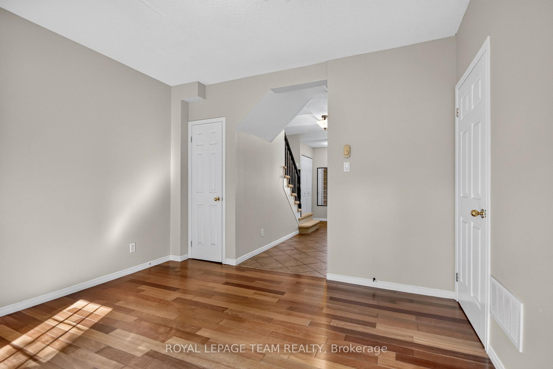 Photo 40 of 136 Glamorgan Drive, Ottawa, Kanata - Glencairn/Hazeldean — HOMEH