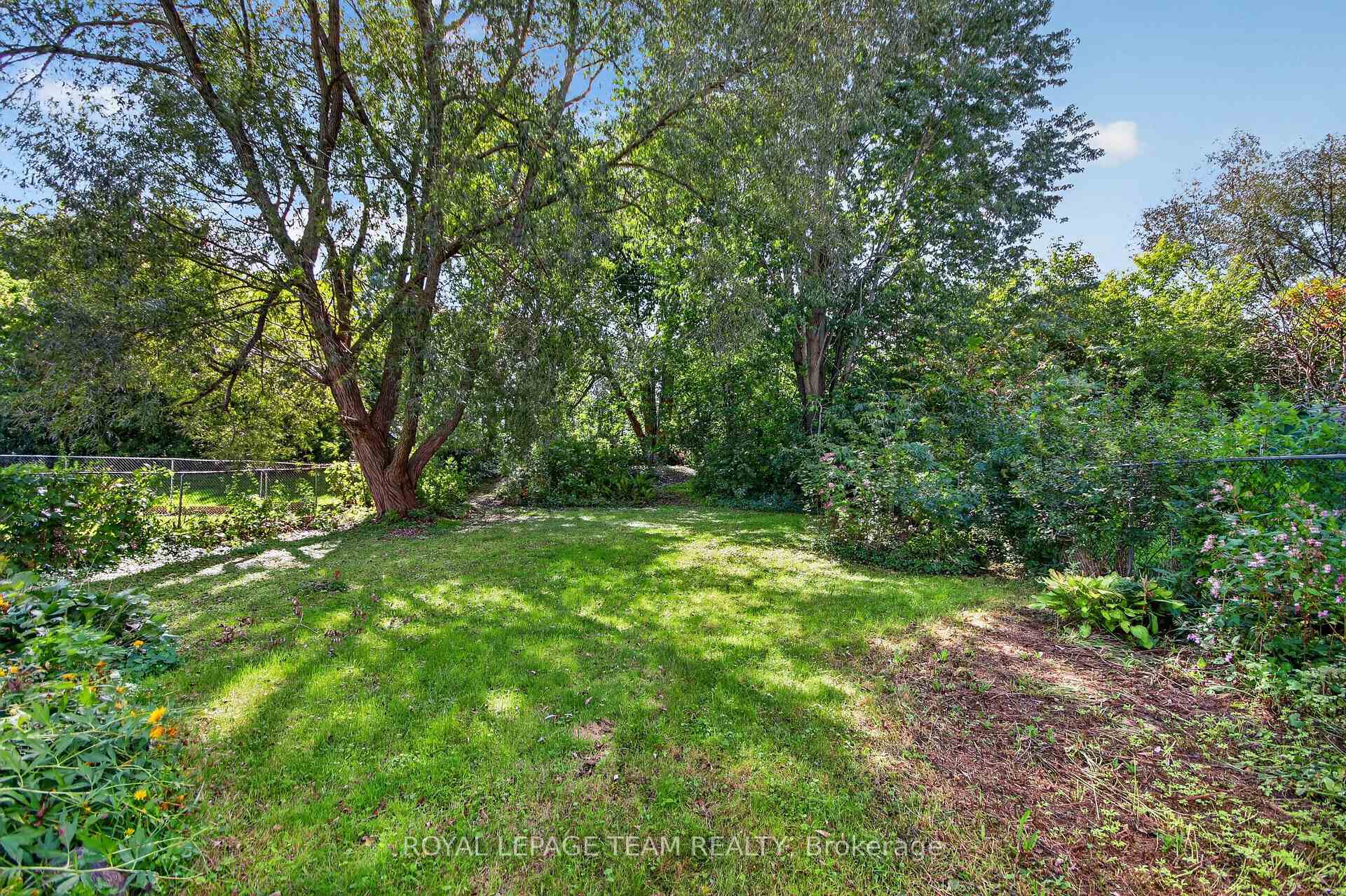 Photo 45 of 136 Glamorgan Drive, Ottawa, Kanata - Glencairn/Hazeldean — HOMEH
