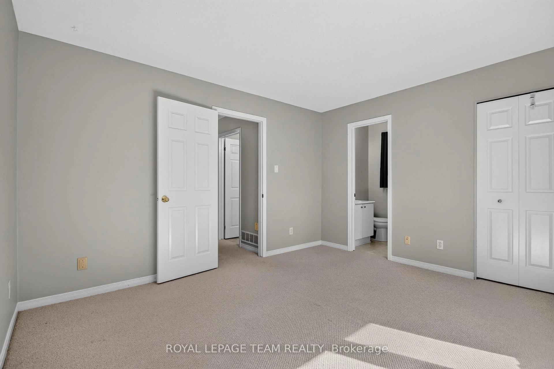 Photo 50 of 136 Glamorgan Drive, Ottawa, Kanata - Glencairn/Hazeldean — HOMEH