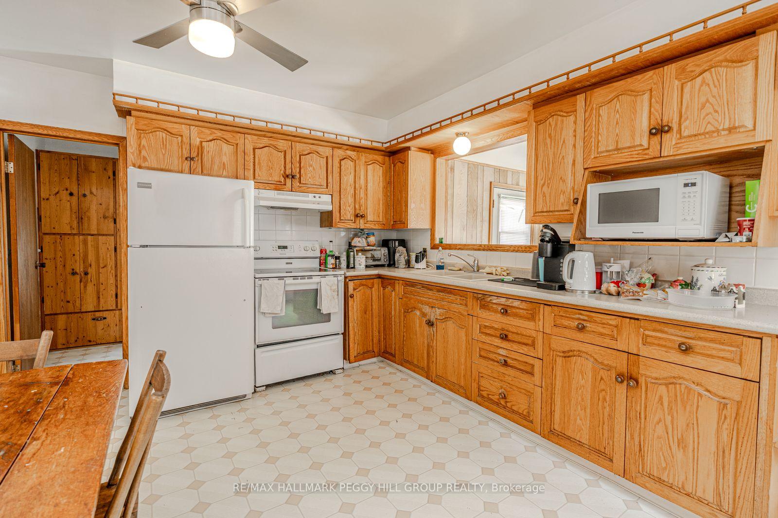 Photo 5 of 85 Tyler Street, Aurora, Aurora Village — HOMEH