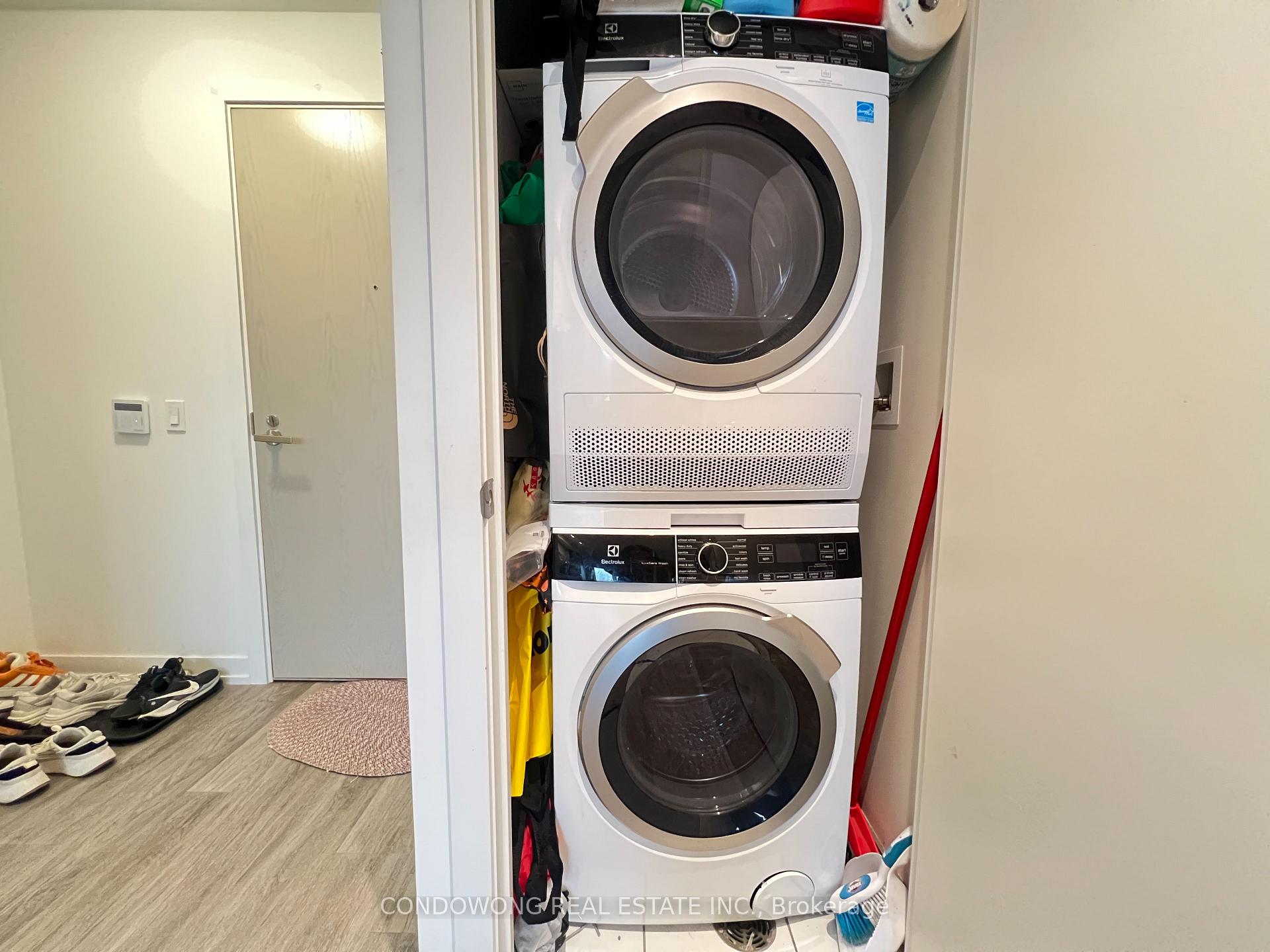 Photo 6 of Unit 5803, 55 Cooper Street, Toronto, Waterfront Communities — HOMEH