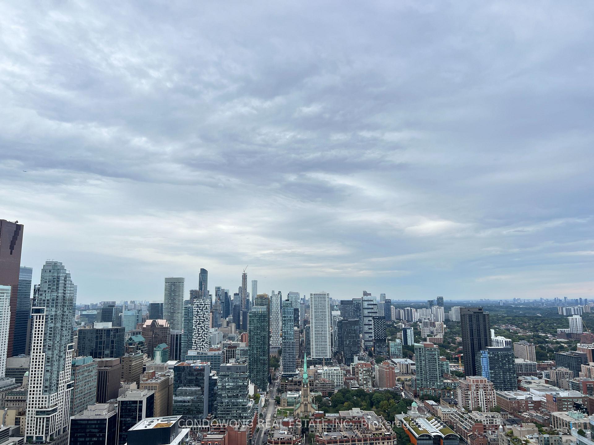 Photo 8 of Unit 5803, 55 Cooper Street, Toronto, Waterfront Communities — HOMEH