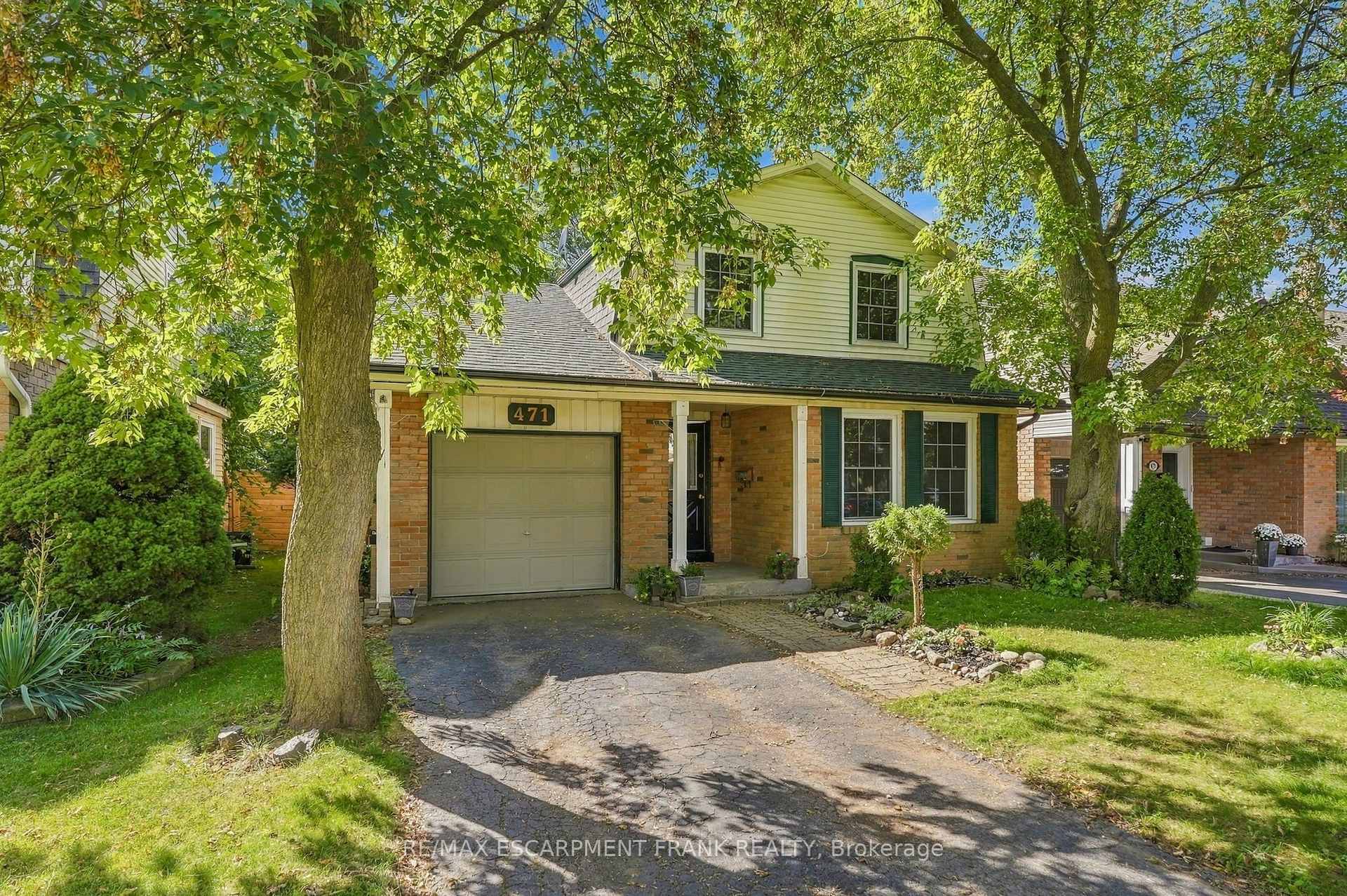 Photo 2 of 471 Knightsbridge Crescent, Hamilton, Ancaster — HOMEH