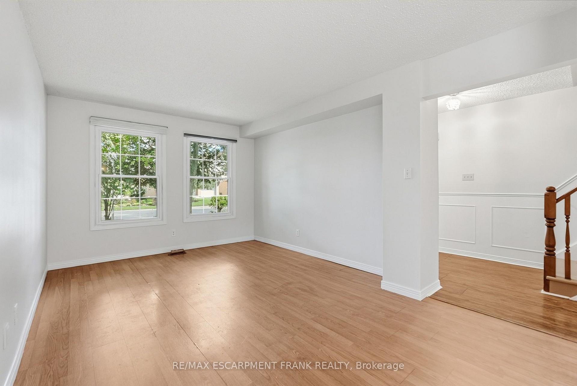 Photo 23 of 471 Knightsbridge Crescent, Hamilton, Ancaster — HOMEH