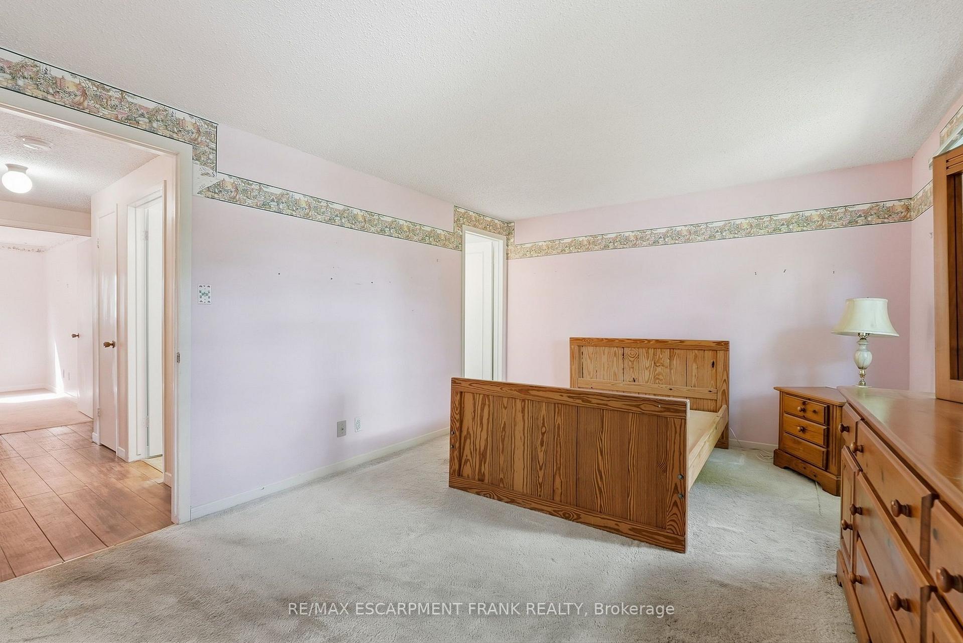 Photo 30 of 471 Knightsbridge Crescent, Hamilton, Ancaster — HOMEH