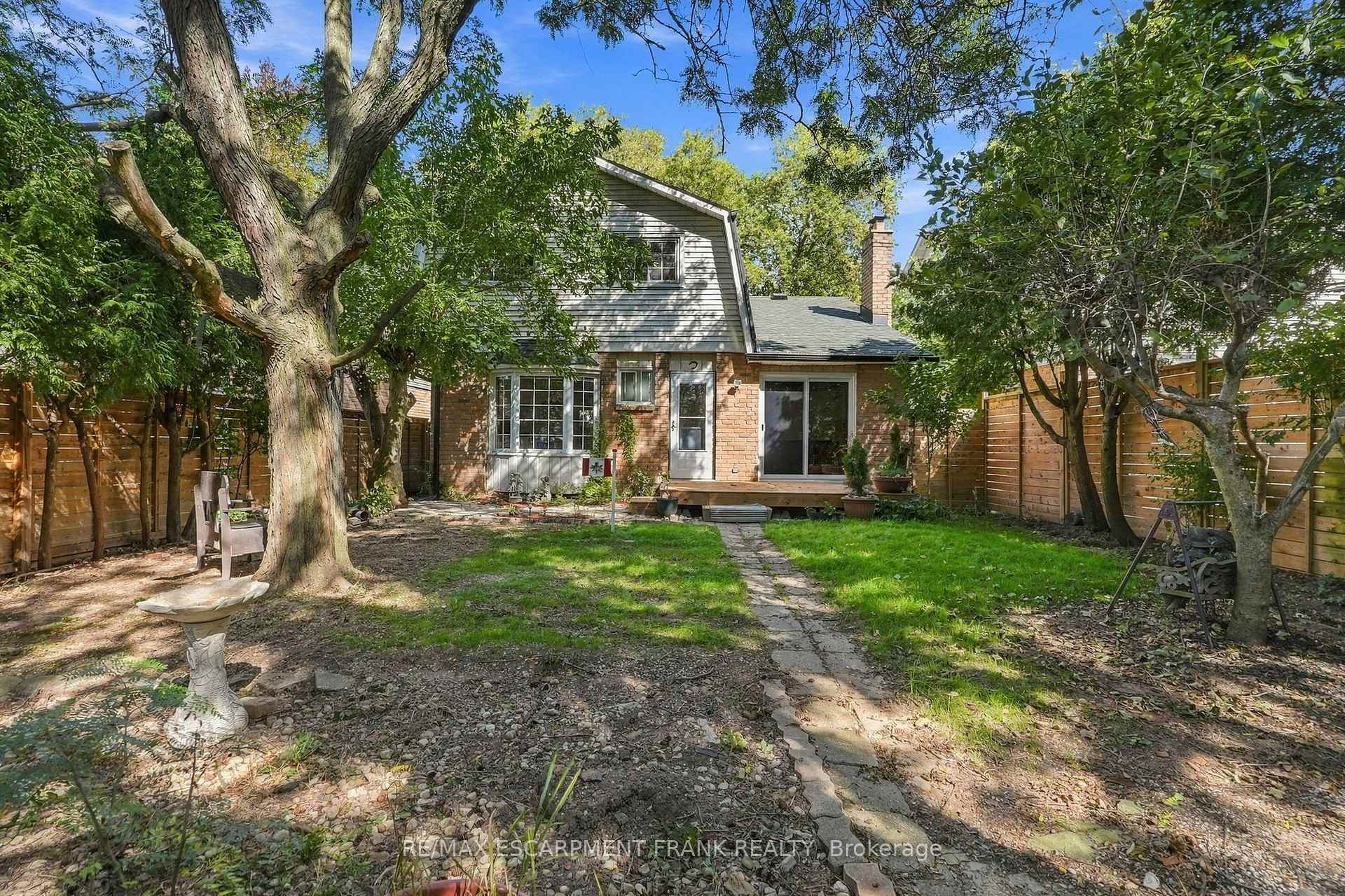 Photo 49 of 471 Knightsbridge Crescent, Hamilton, Ancaster — HOMEH