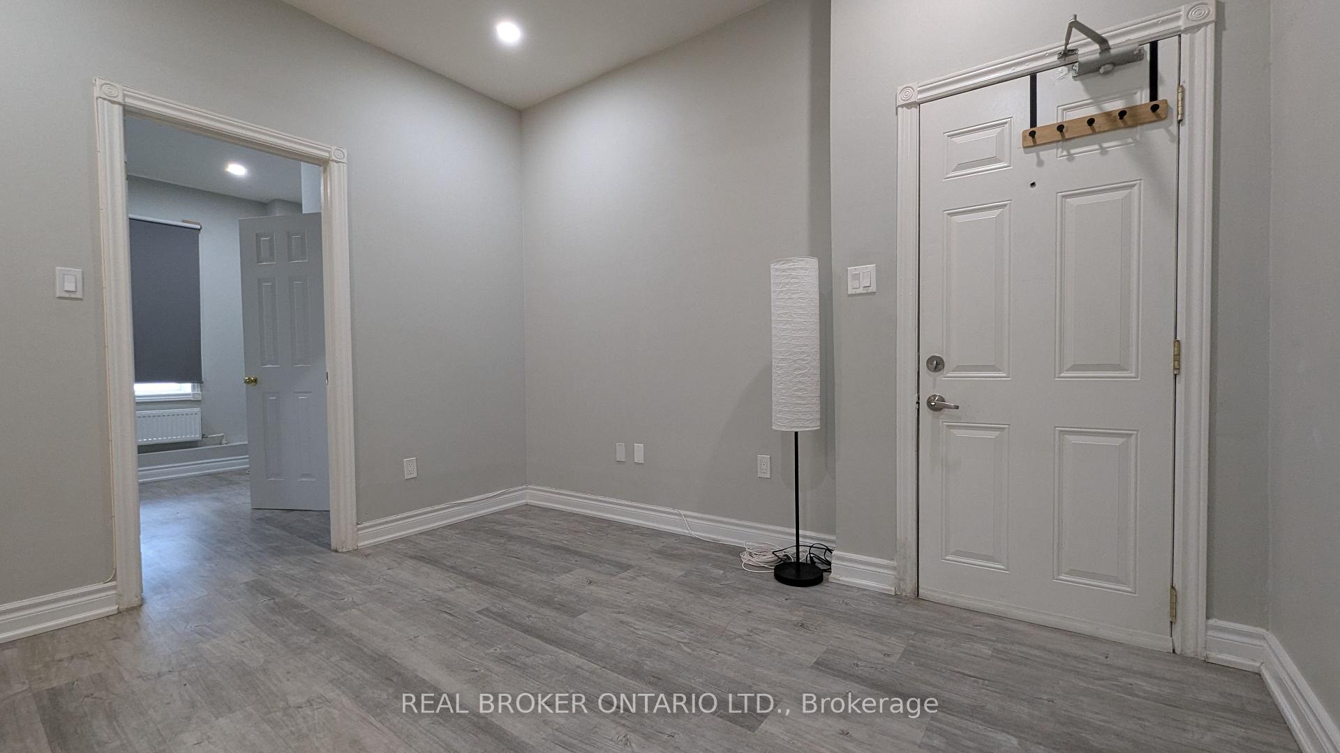 Photo 2 of Unit 3, 157 Main Street, Toronto, East End-Danforth — HOMEH