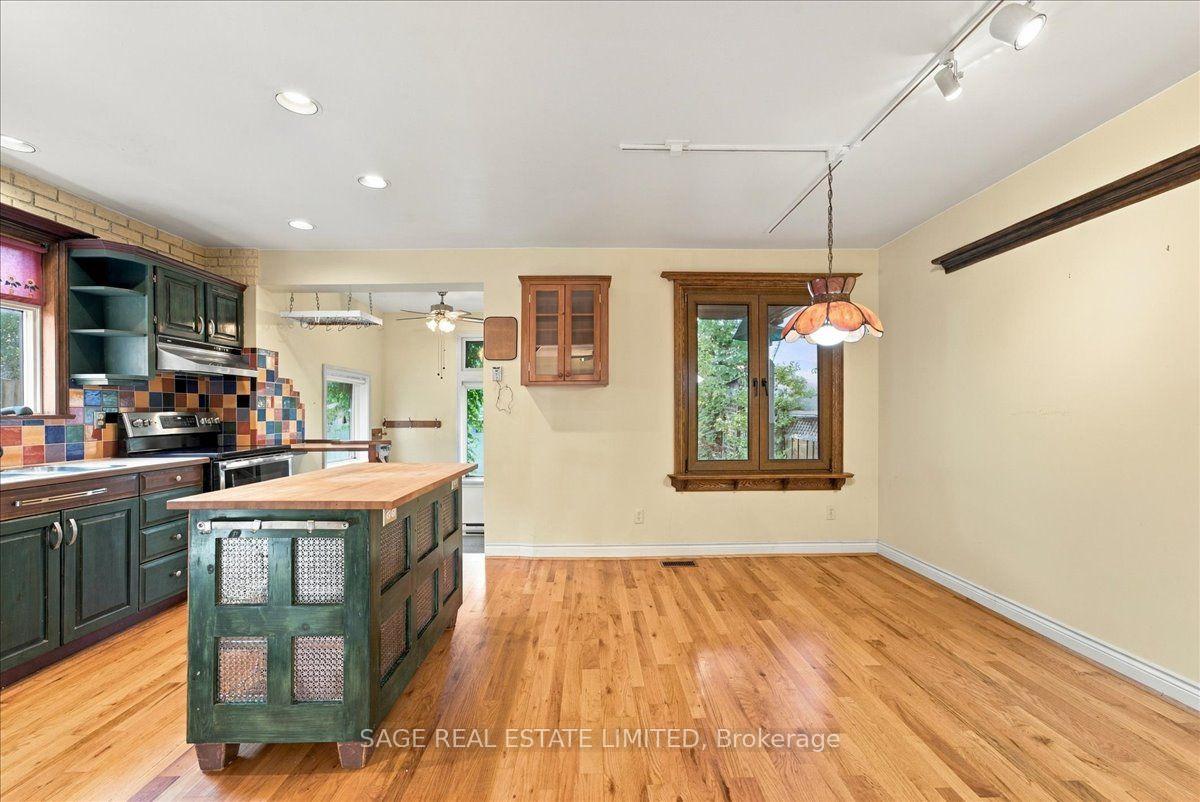 Photo 6 of 43 Orley Avenue, Toronto, Woodbine-Lumsden — HOMEH