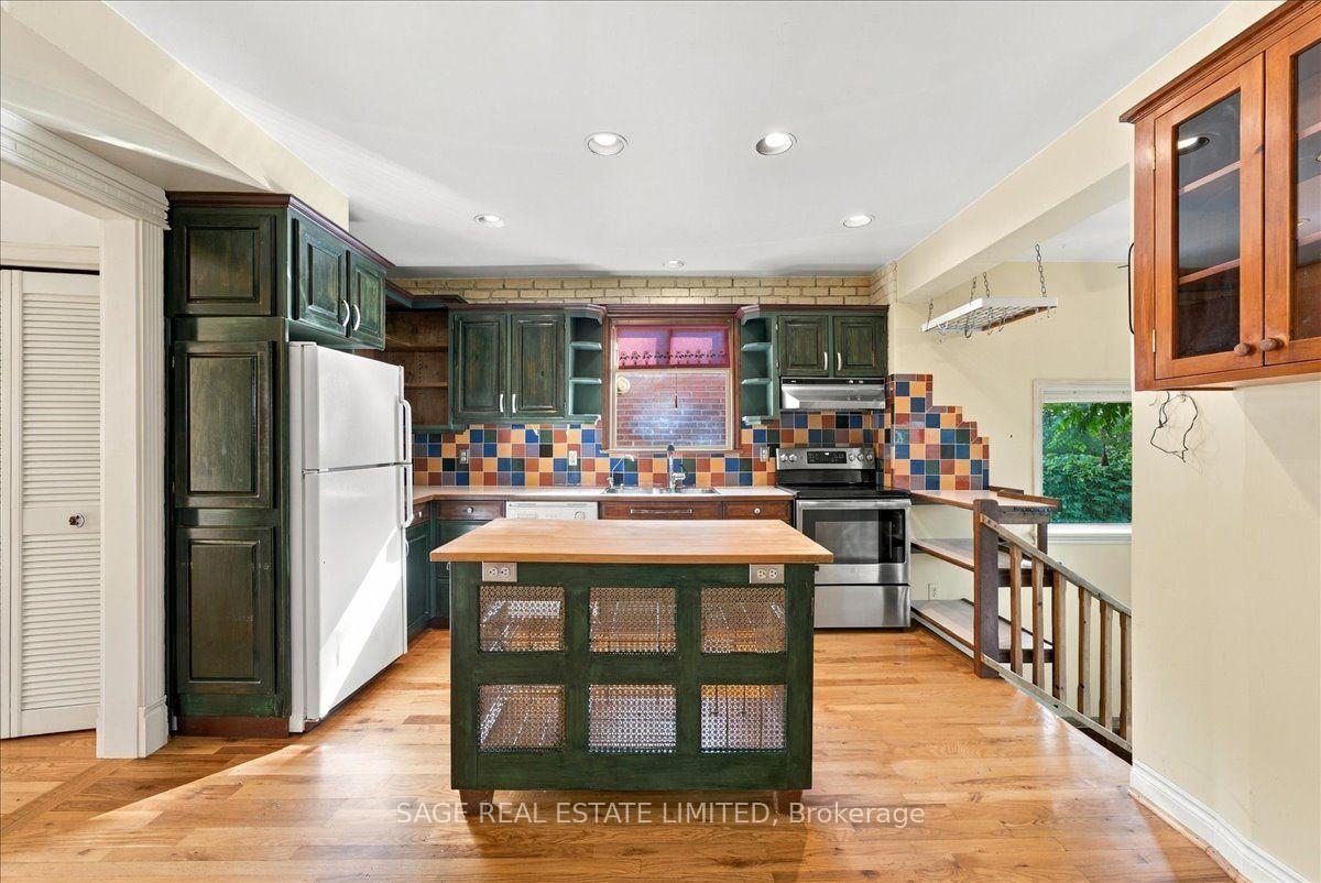 Photo 10 of 43 Orley Avenue, Toronto, Woodbine-Lumsden — HOMEH