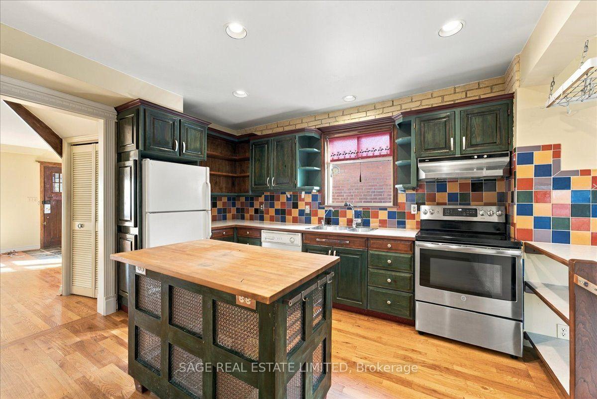Photo 12 of 43 Orley Avenue, Toronto, Woodbine-Lumsden — HOMEH