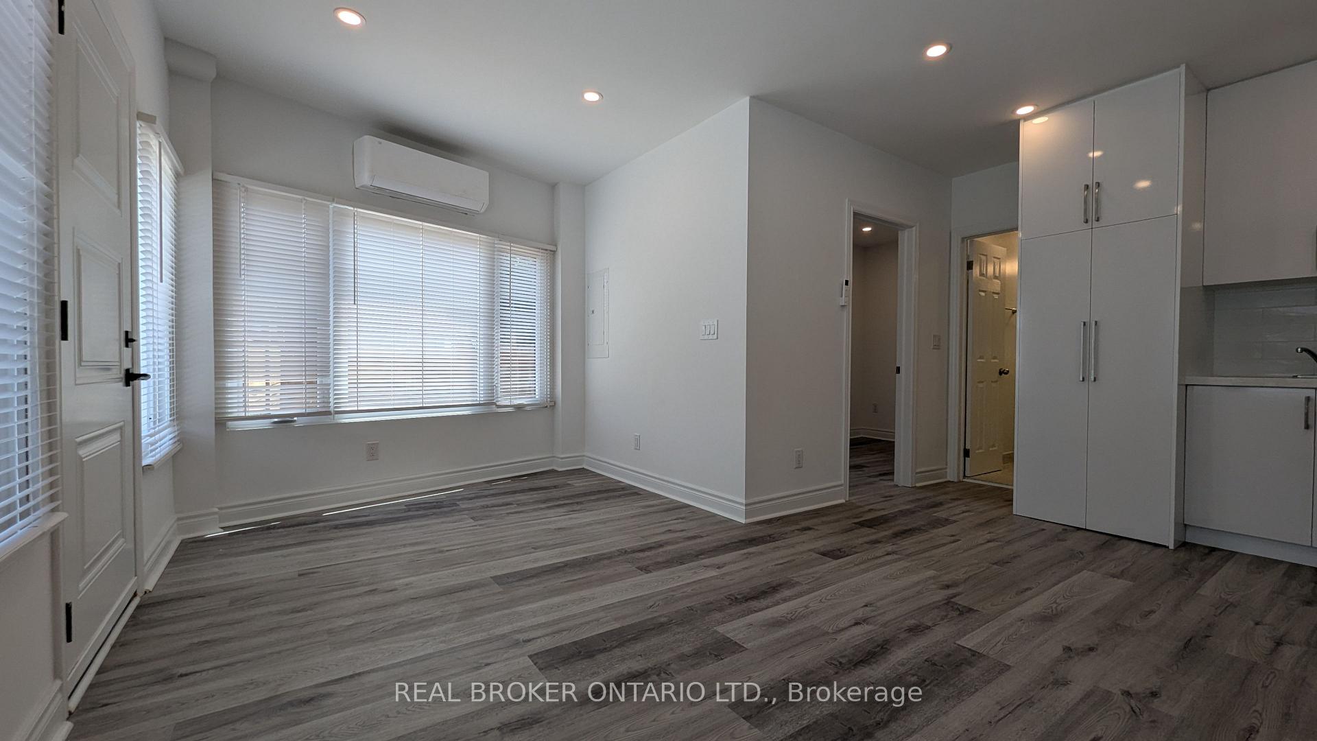Photo of Unit Unit #1, 1150 Woodbine Avenue