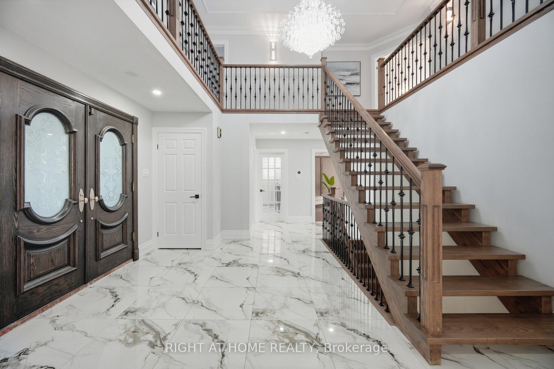 Photo 6 of 32 Colton Crescent S, Vaughan, Islington Woods — HOMEH