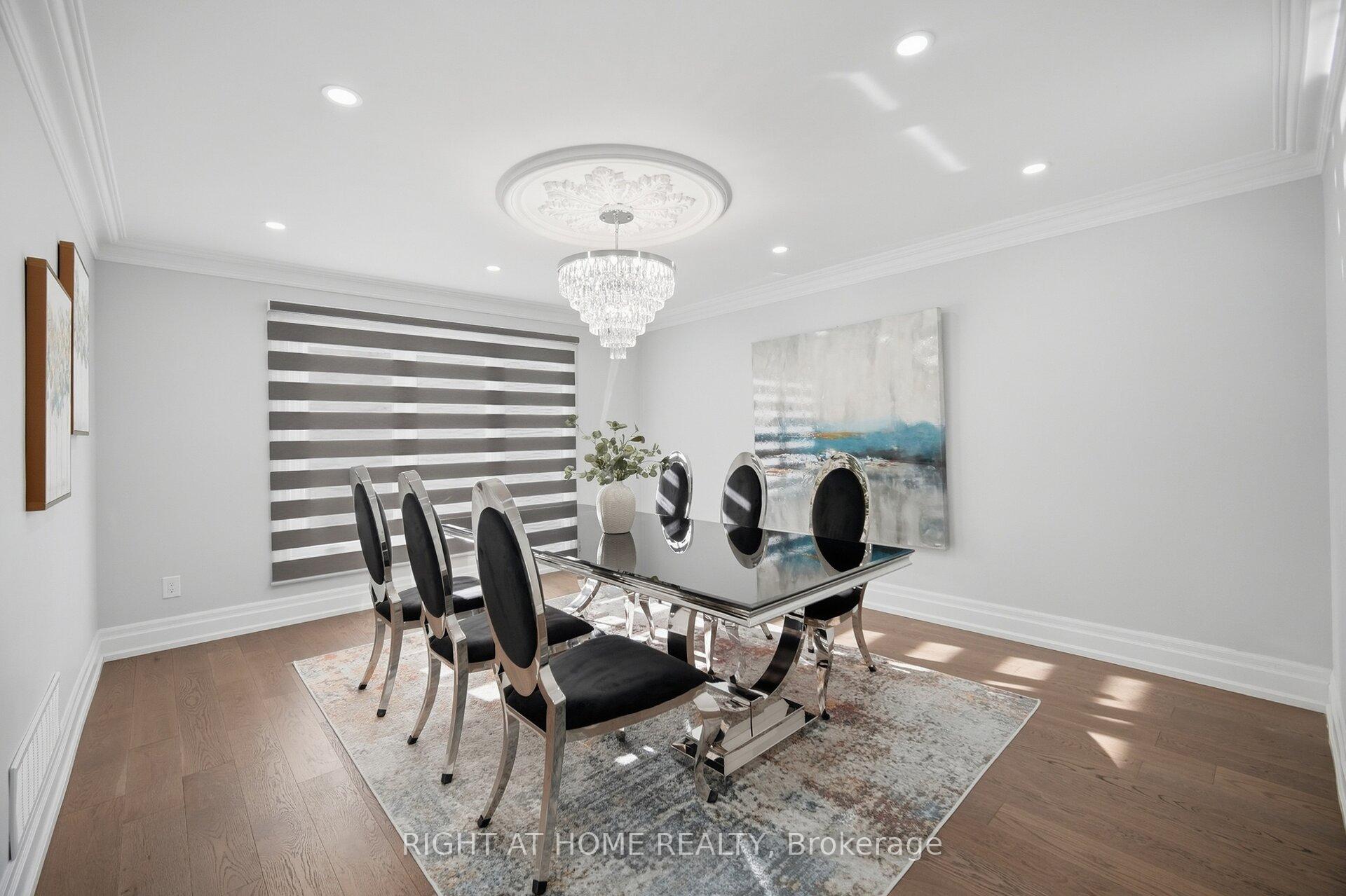 Photo 10 of 32 Colton Crescent S, Vaughan, Islington Woods — HOMEH
