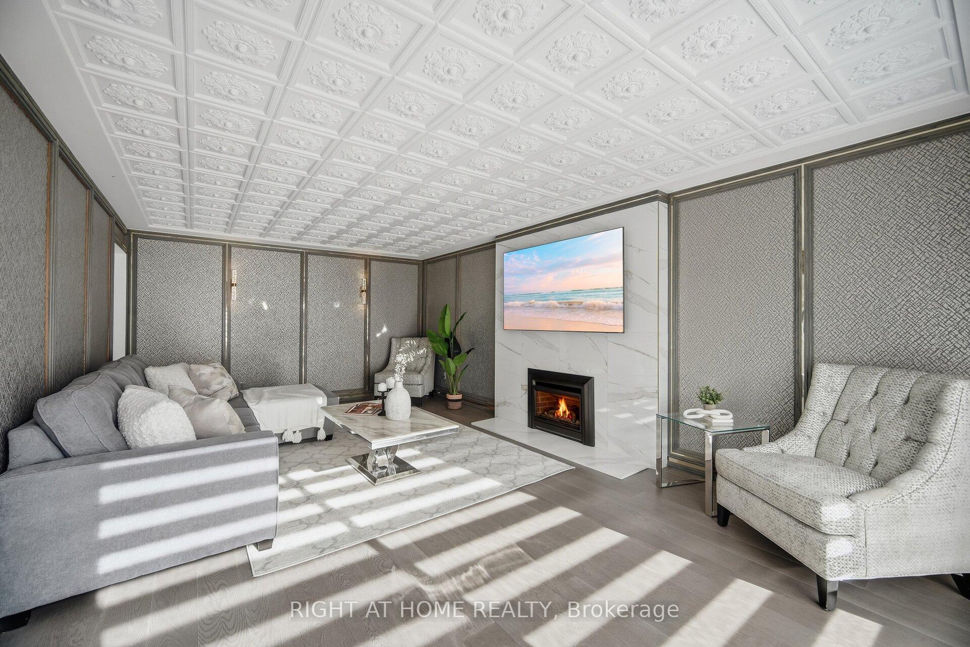 Photo 17 of 32 Colton Crescent S, Vaughan, Islington Woods — HOMEH