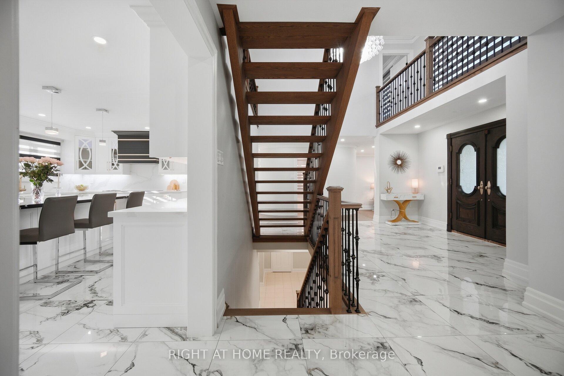 Photo 37 of 32 Colton Crescent S, Vaughan, Islington Woods — HOMEH