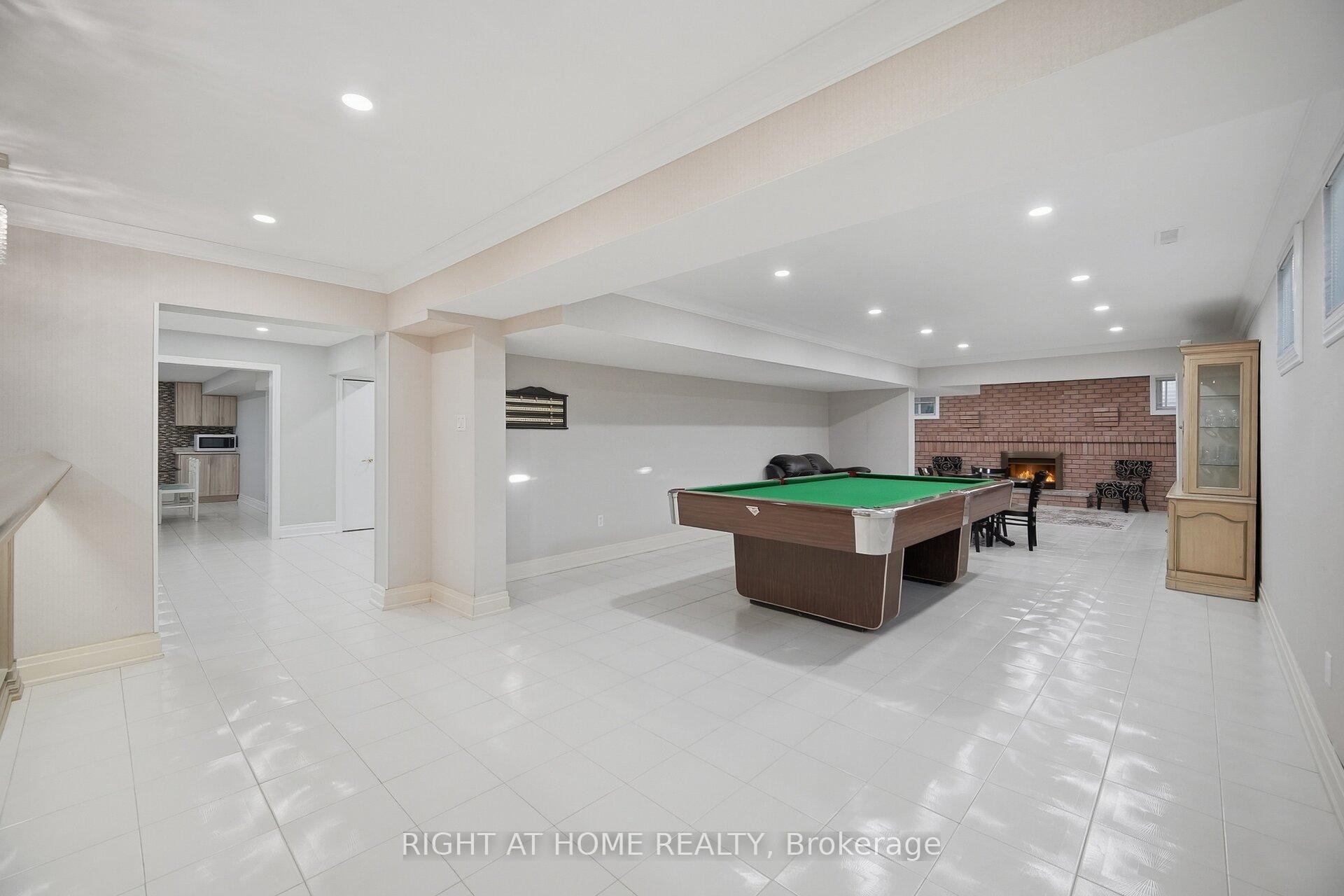 Photo 42 of 32 Colton Crescent S, Vaughan, Islington Woods — HOMEH