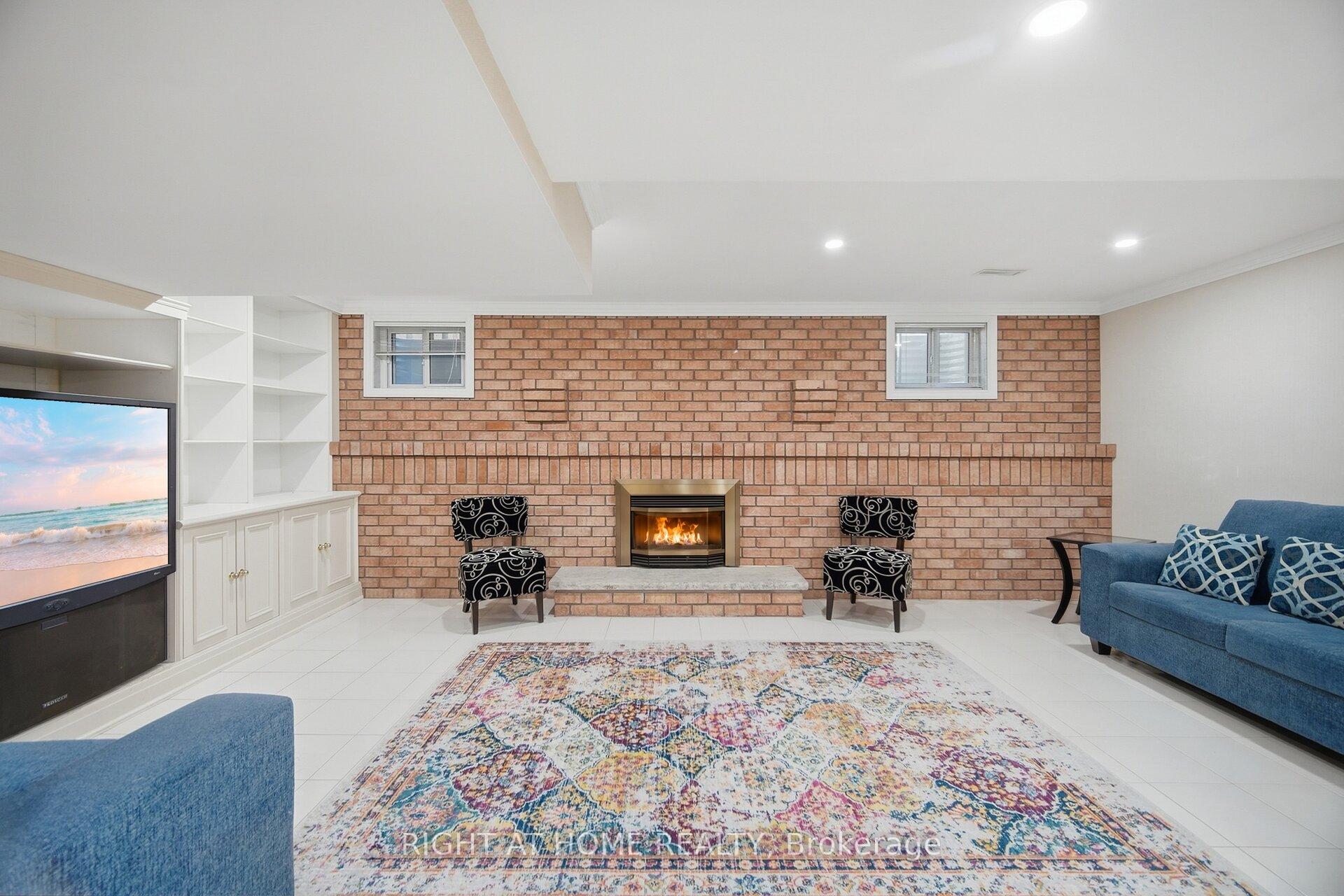 Photo 44 of 32 Colton Crescent S, Vaughan, Islington Woods — HOMEH