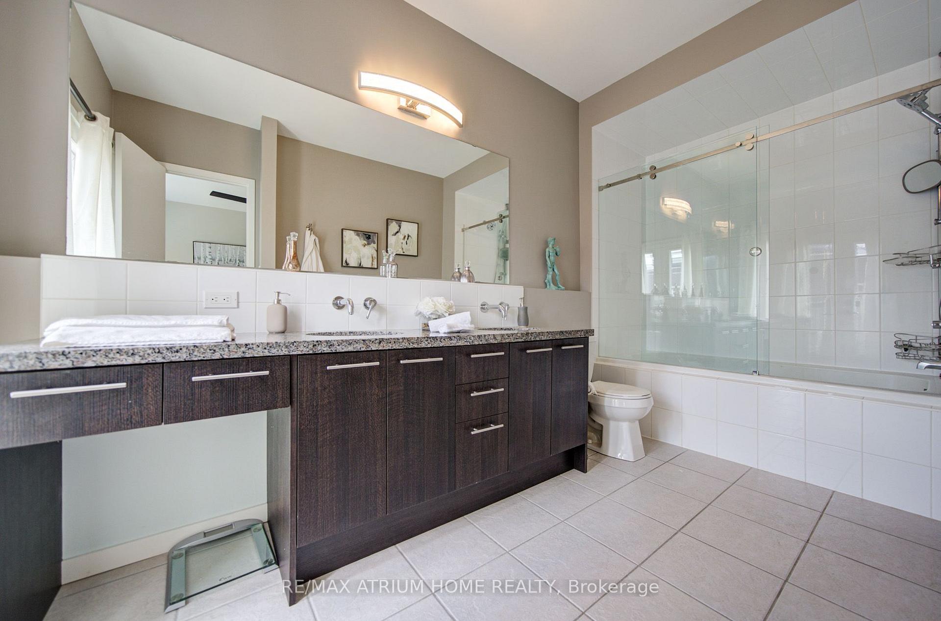 Photo 16 of 20 Genuine Lane, Richmond Hill, Doncrest — HOMEH