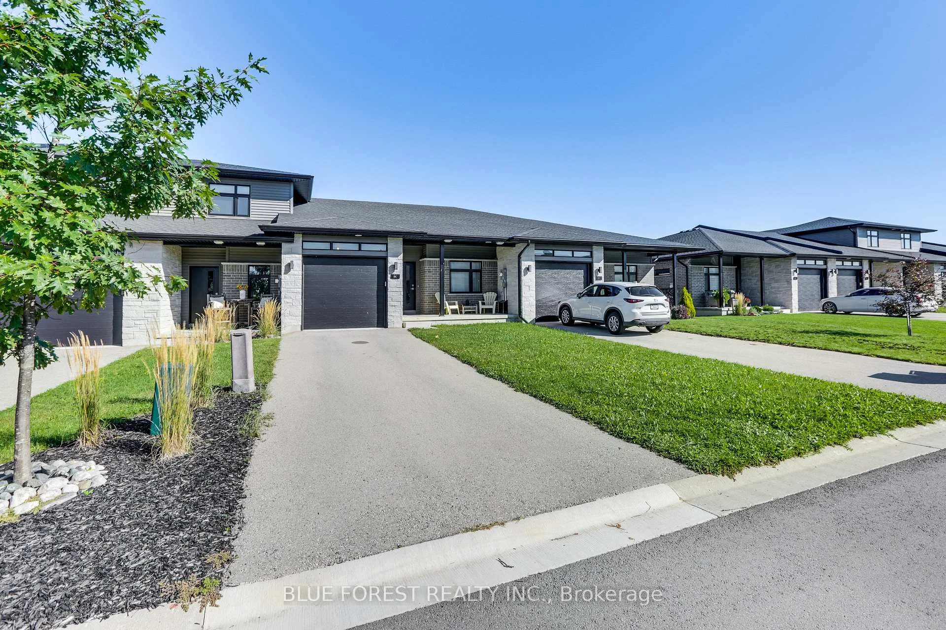 Photo 4 of 90 Rowe Avenue, South Huron, Exeter — HOMEH