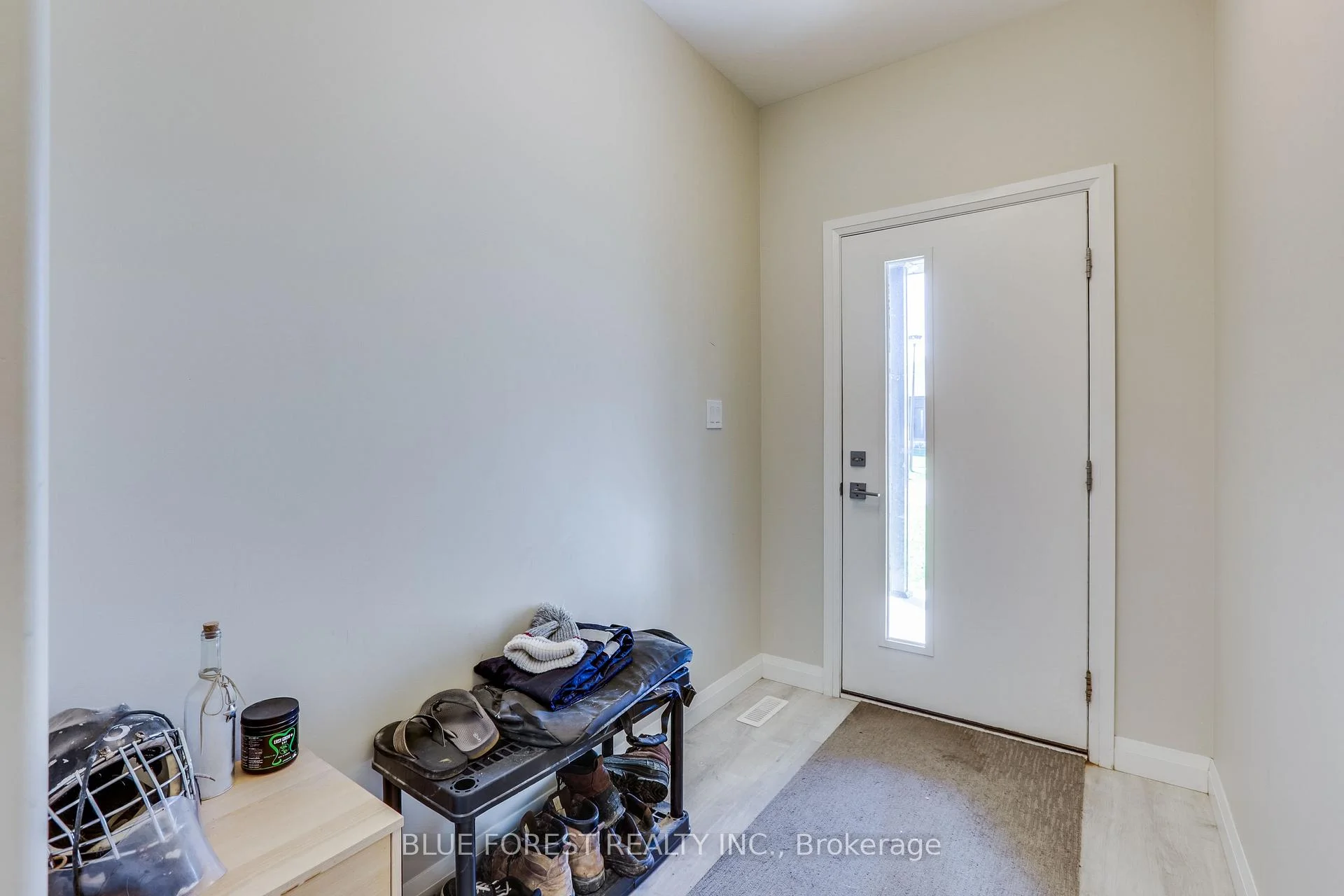 Photo 8 of 90 Rowe Avenue, South Huron, Exeter — HOMEH