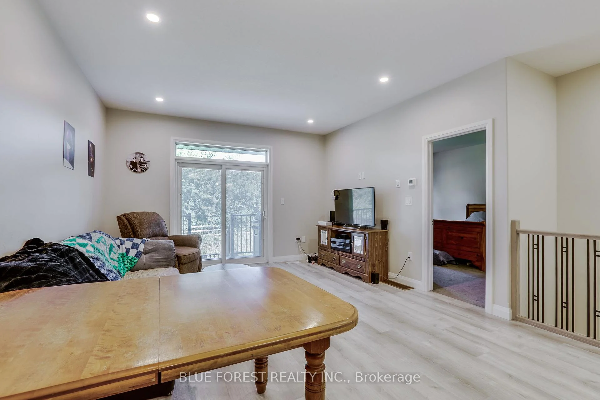 Photo 19 of 90 Rowe Avenue, South Huron, Exeter — HOMEH