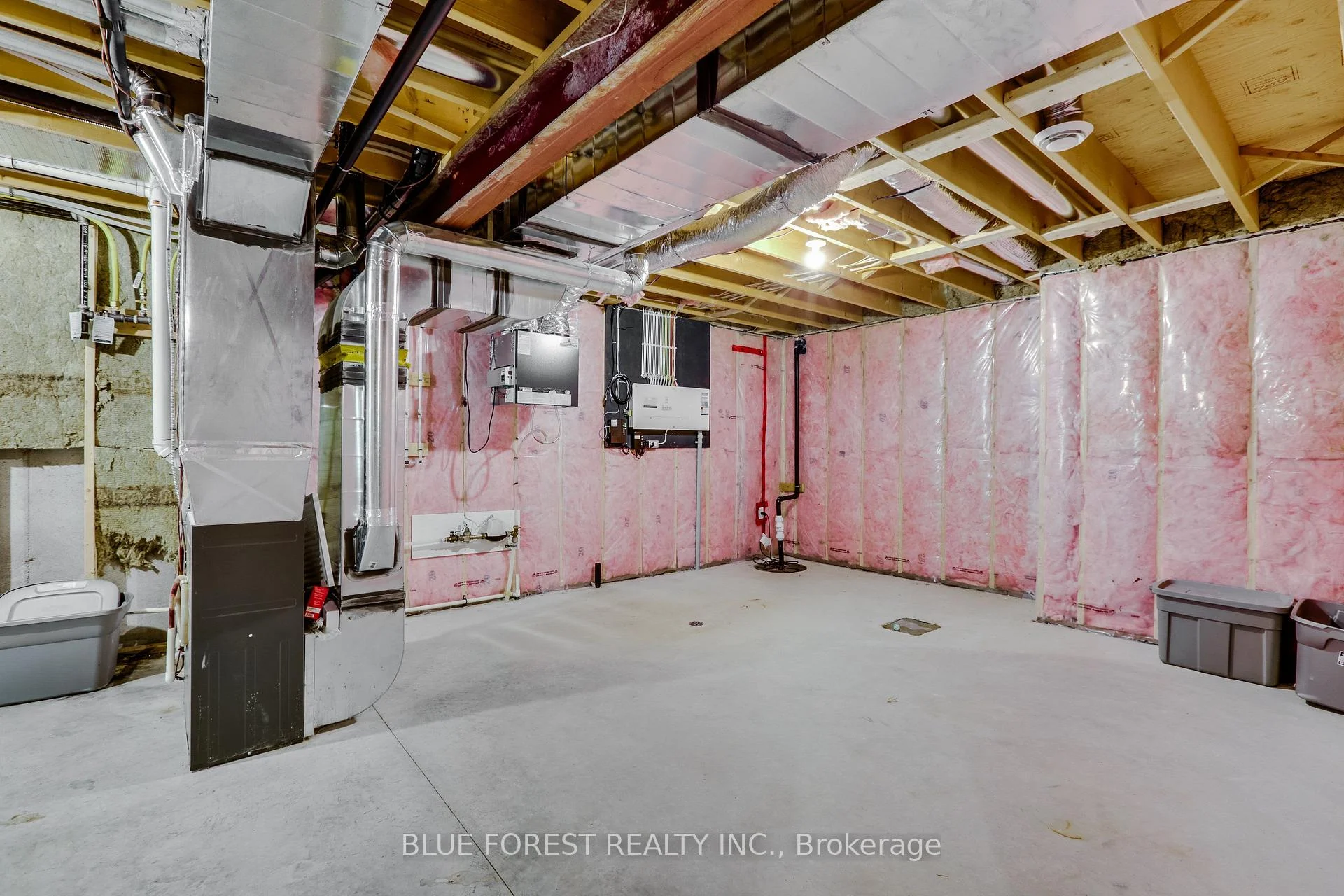 Photo 28 of 90 Rowe Avenue, South Huron, Exeter — HOMEH