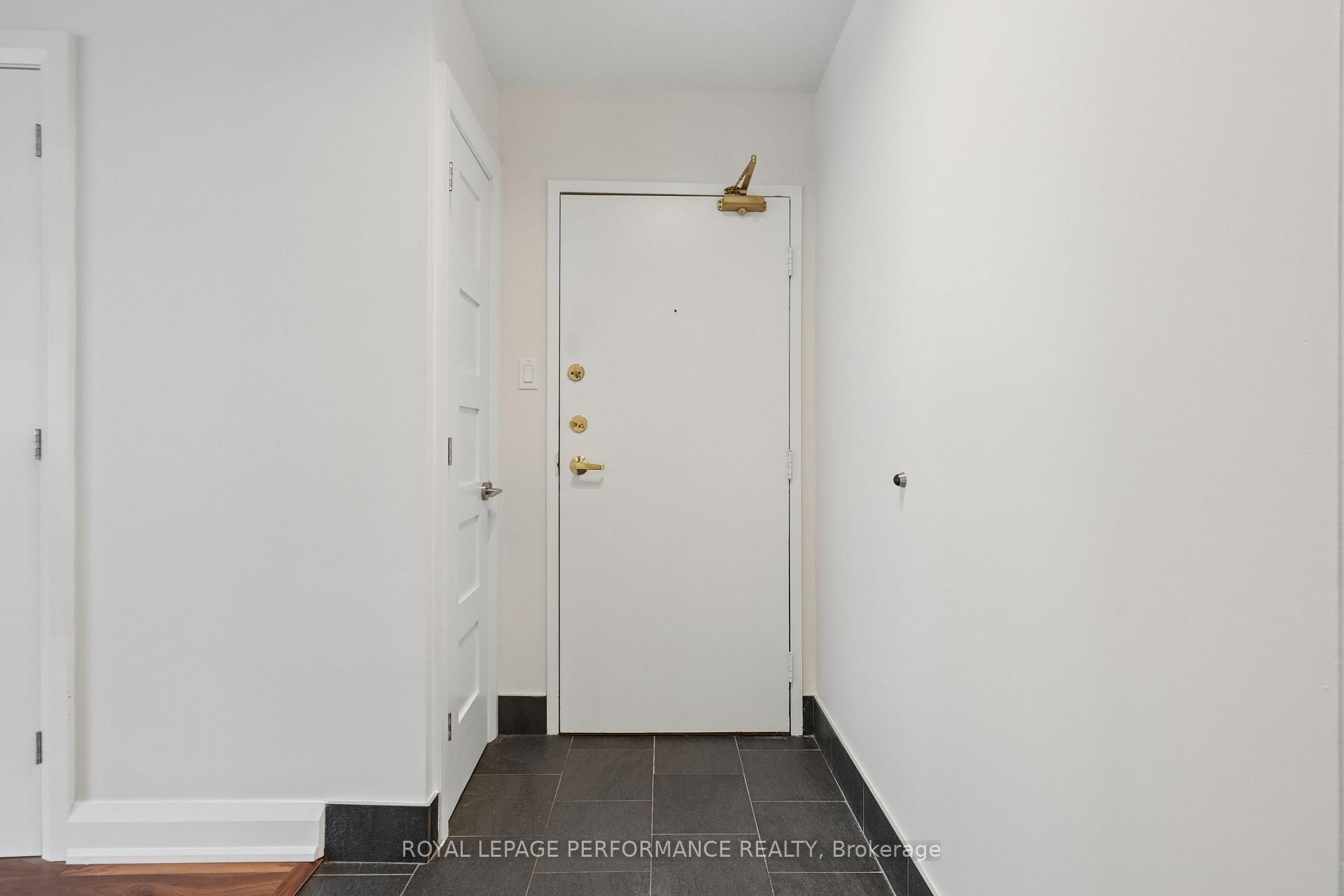 Photo 4 of Unit 1706, 500 Laurier Avenue W, Ottawa, Ottawa Centre — HOMEH