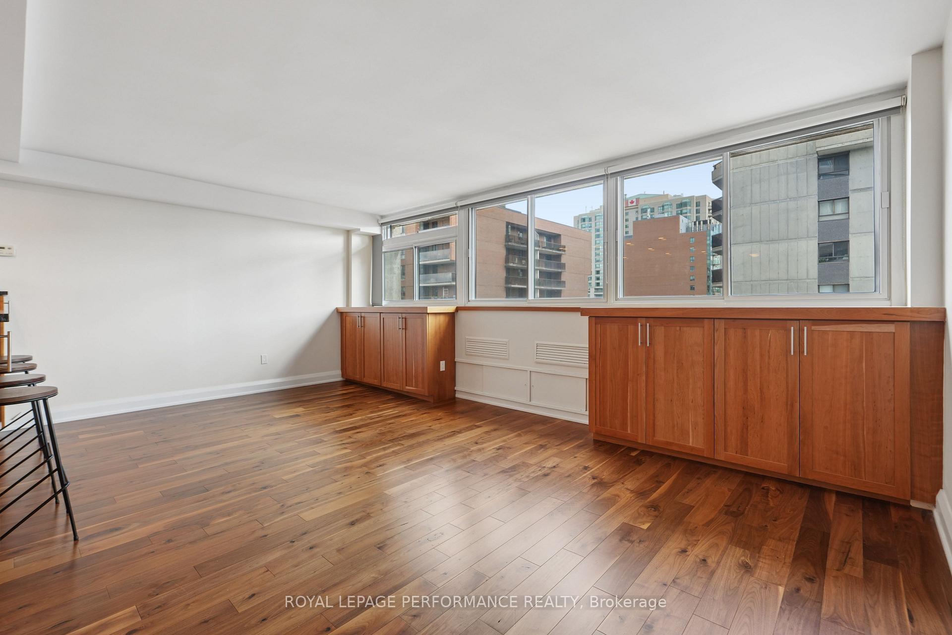 Photo 8 of Unit 1706, 500 Laurier Avenue W, Ottawa, Ottawa Centre — HOMEH