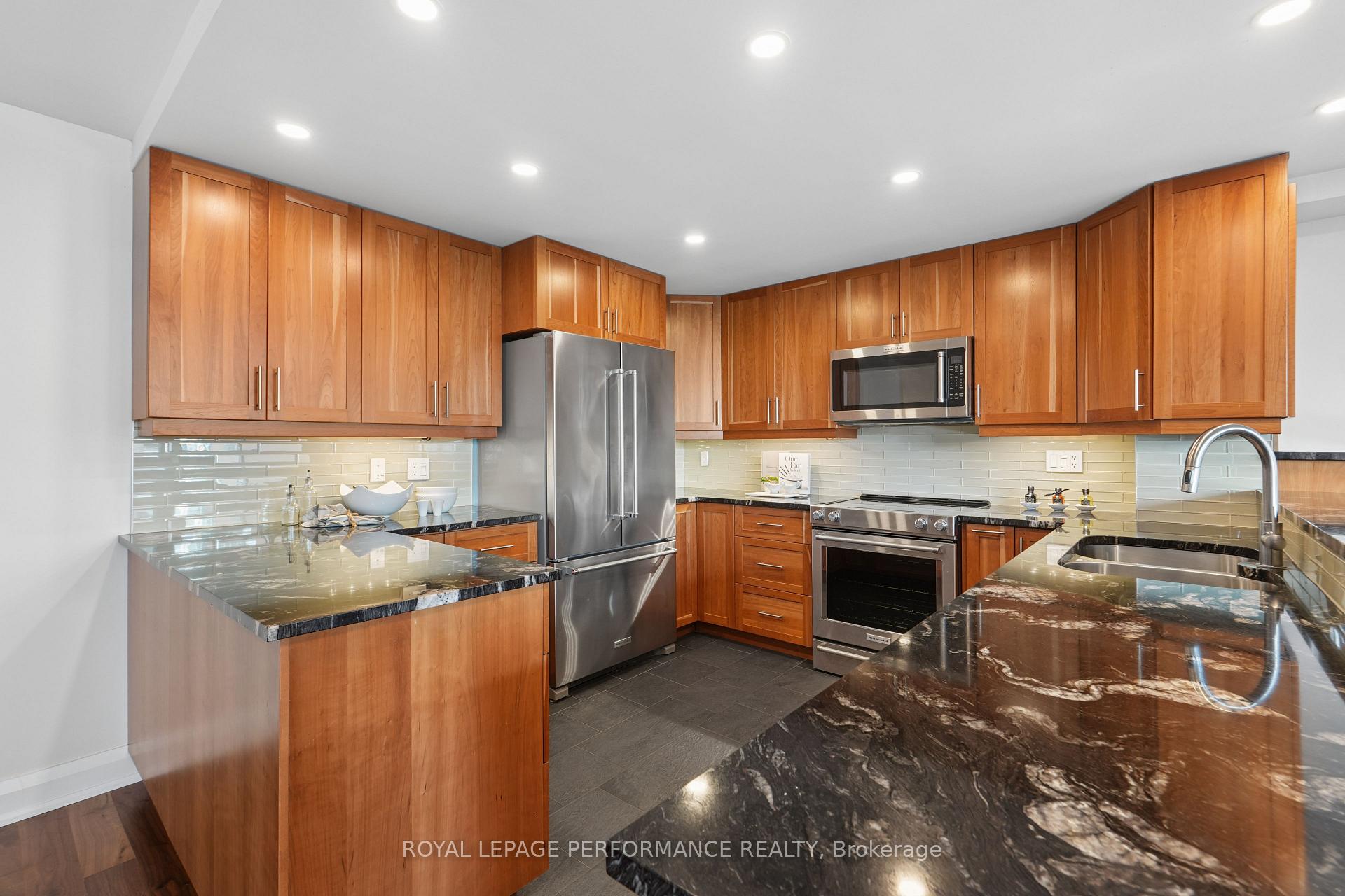 Photo 16 of Unit 1706, 500 Laurier Avenue W, Ottawa, Ottawa Centre — HOMEH
