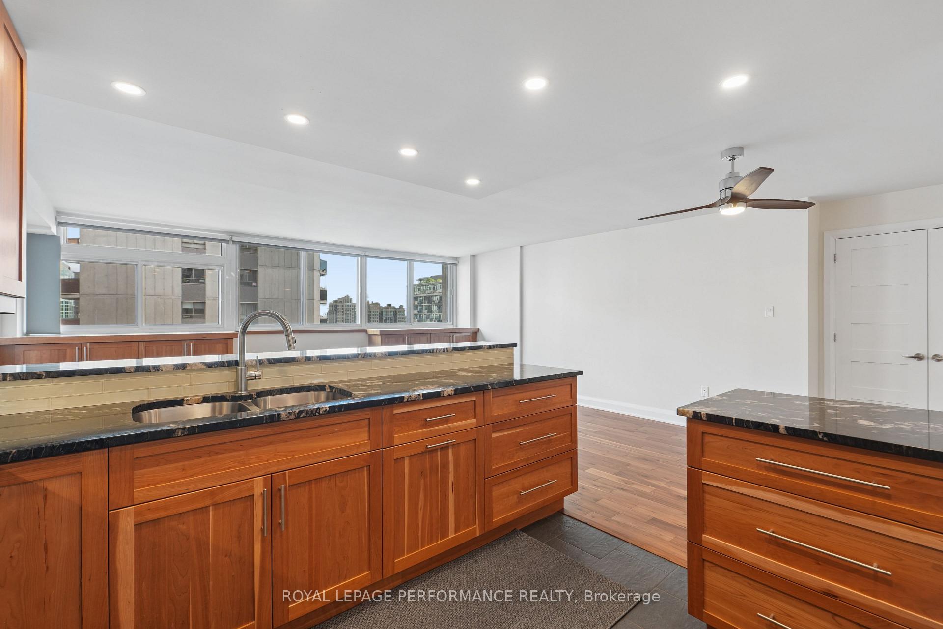 Photo 19 of Unit 1706, 500 Laurier Avenue W, Ottawa, Ottawa Centre — HOMEH