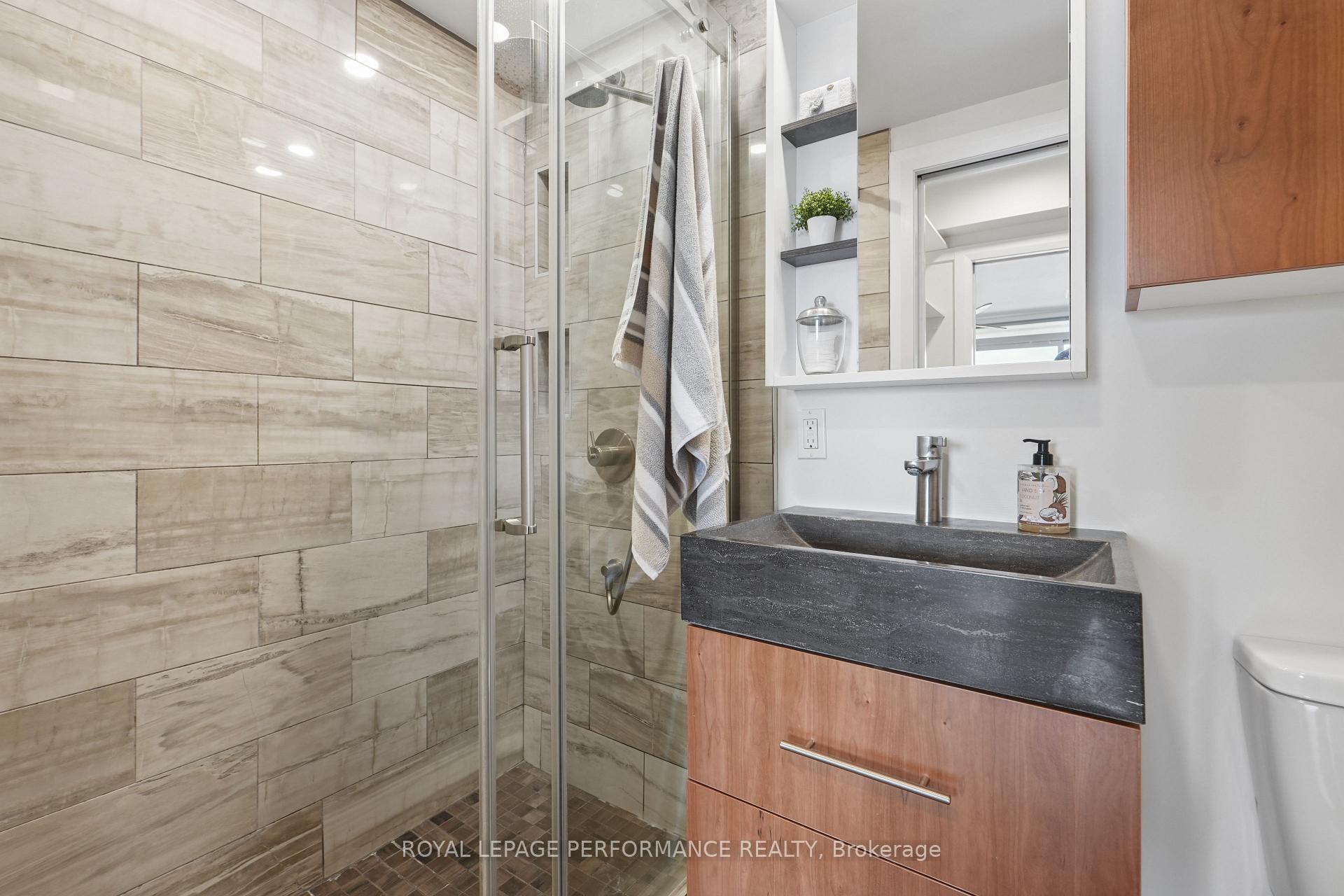 Photo 25 of Unit 1706, 500 Laurier Avenue W, Ottawa, Ottawa Centre — HOMEH