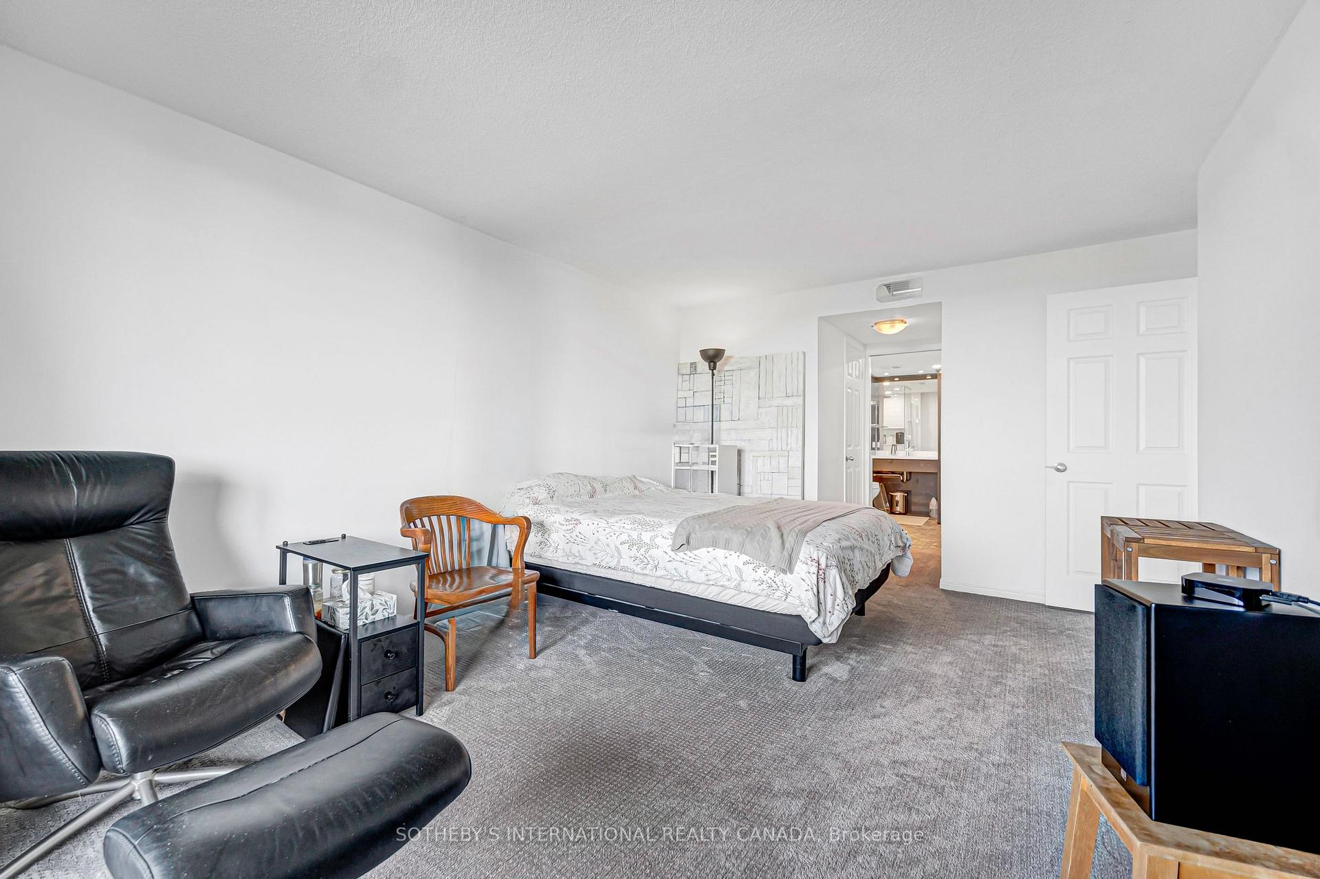 Photo 17 of Unit 904, 360 Bloor Street E, Toronto, Rosedale-Moore Park — HOMEH